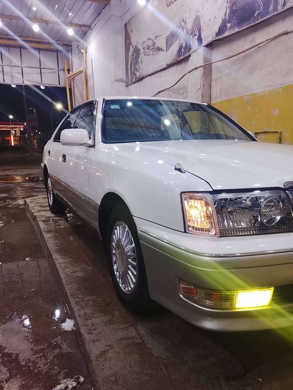 سلام عليكم للبيع مكفول من كص اوضربه اونقل جثه شاصي 55 مكينه وكير 3000 تبريد حداديه تخم تاير  بسمي انبار انكلزي  الستفسار ***********السعر  شده وبيه مجال لطيبين
