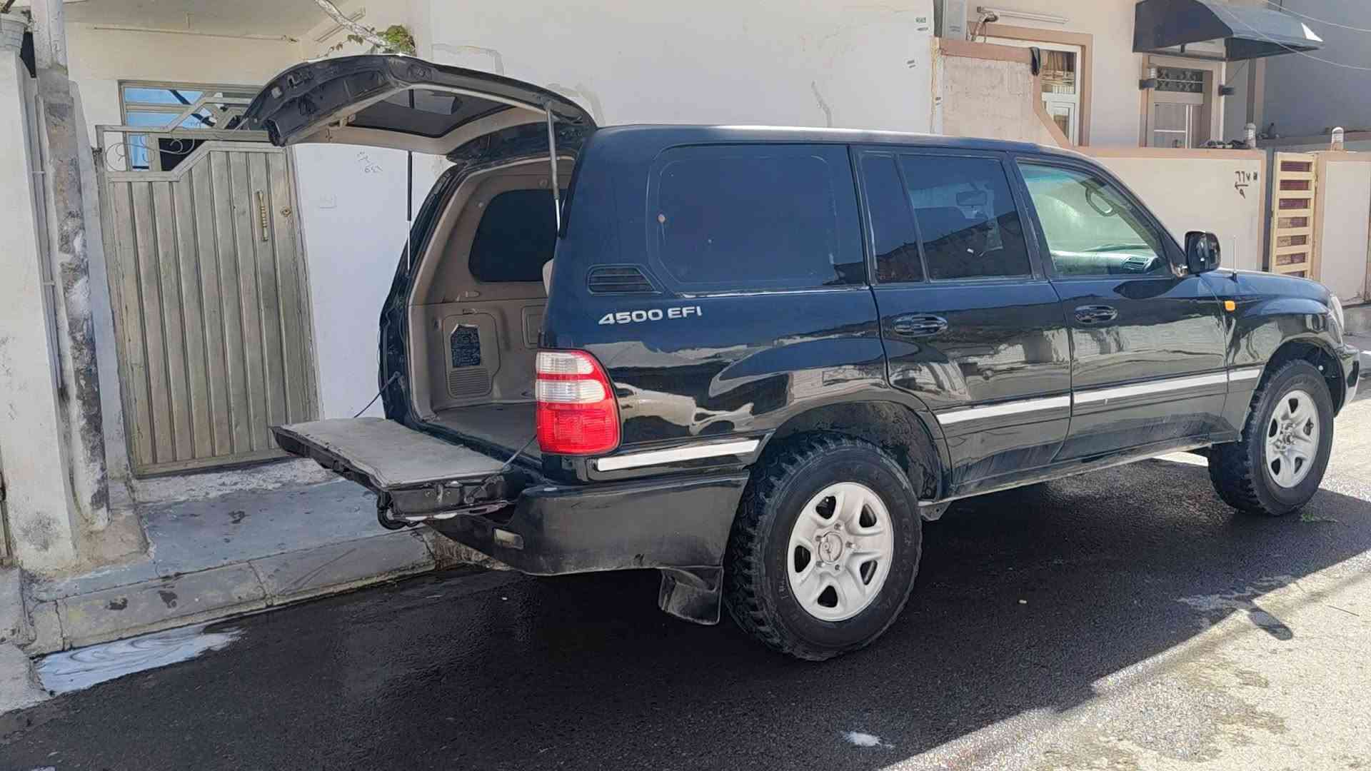مونیكا 

مواسفات  GXR
سە نە وی بە ناوی خۆمە وە یە 
دبل اکسل بە شە رت 
  تە حویل عسل بە شەرت
مودیل 2005

سعر 90گڵا کمێ مجال 

ڕقم تلفون ***********
                ***********
