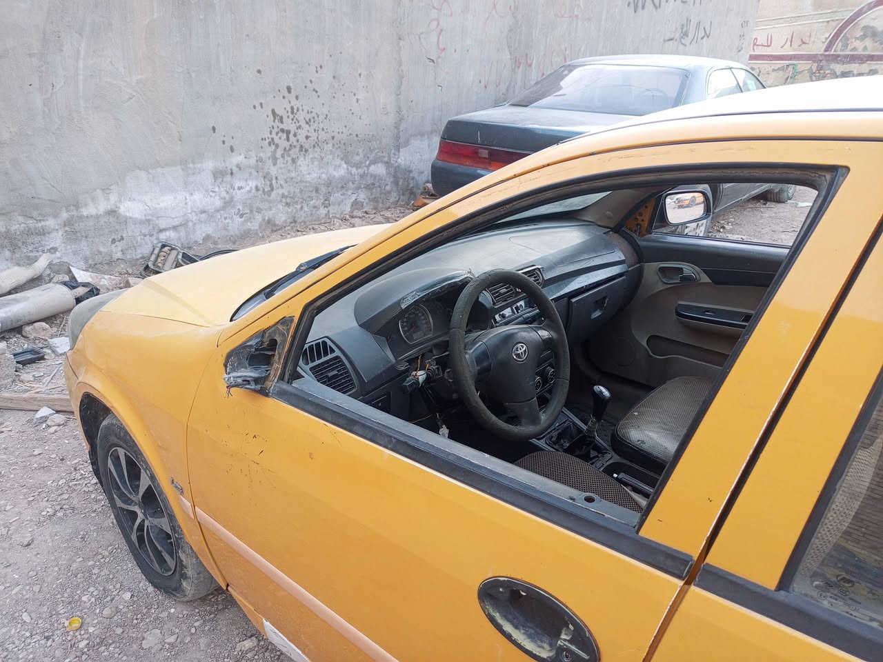 ليفان 520 موديل 11 رقم بغداد احمر راعيه موجود سنويه ظايعه بيه كتاب فقدان من المرور والمحكمه خط والبحث منتهي 2018 مكينه كورله بيه بخار كير عادي ابلادي والكشر شوف العين لا ظربه ولا صبغ مكفول السعر 10 اوبيه مجال مكاني بل كوت ***********
