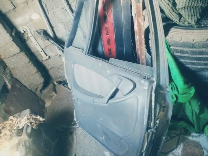 السلام عليكم غراض اسبرو بيبان وجنطه وايل وشباك الشراي يتصل رقم الهاتف ***********
