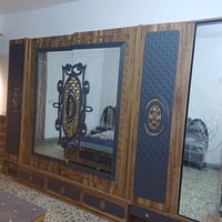 غرفه اخشاب تركي  اخشاب نوع ثقيل وبيها اضرار السعر ٧٠٠وبيها مجال بسيط ا...