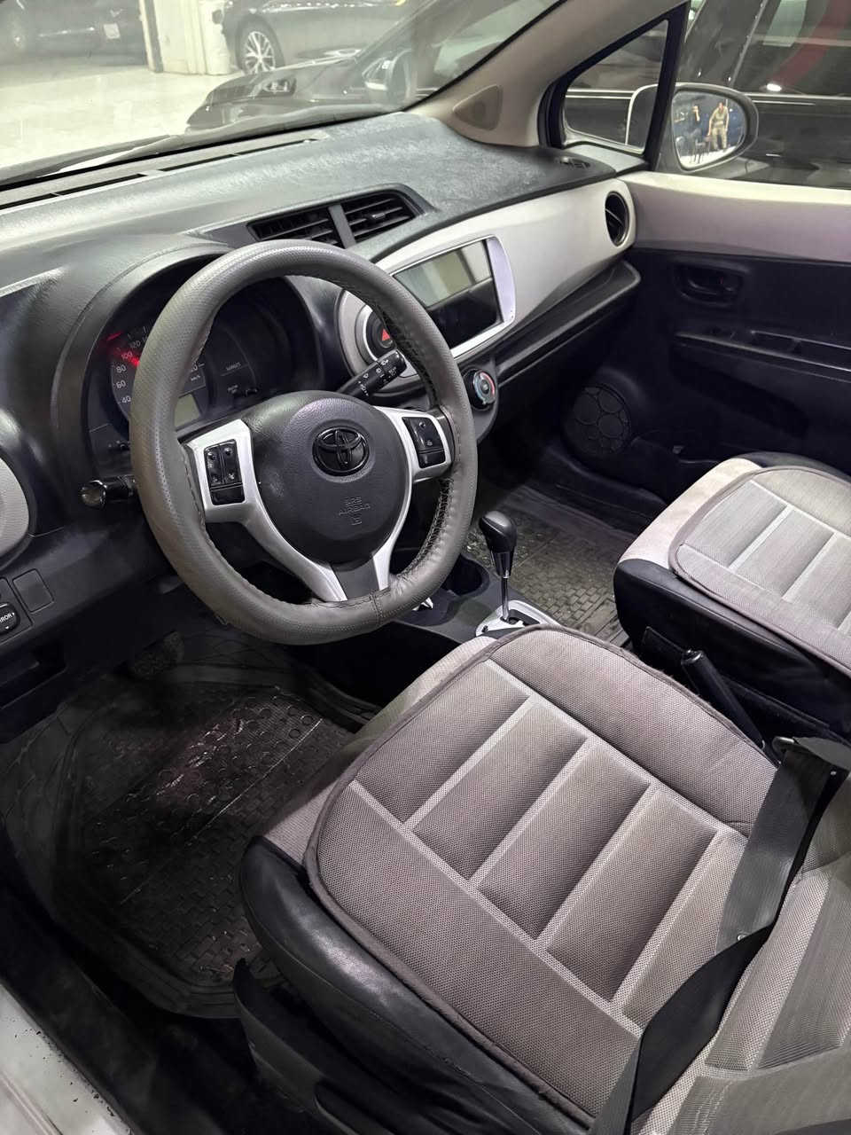 Yaris model 2012 be sbux bas ta3del makina gara ***********watssap أربيل, العراق
