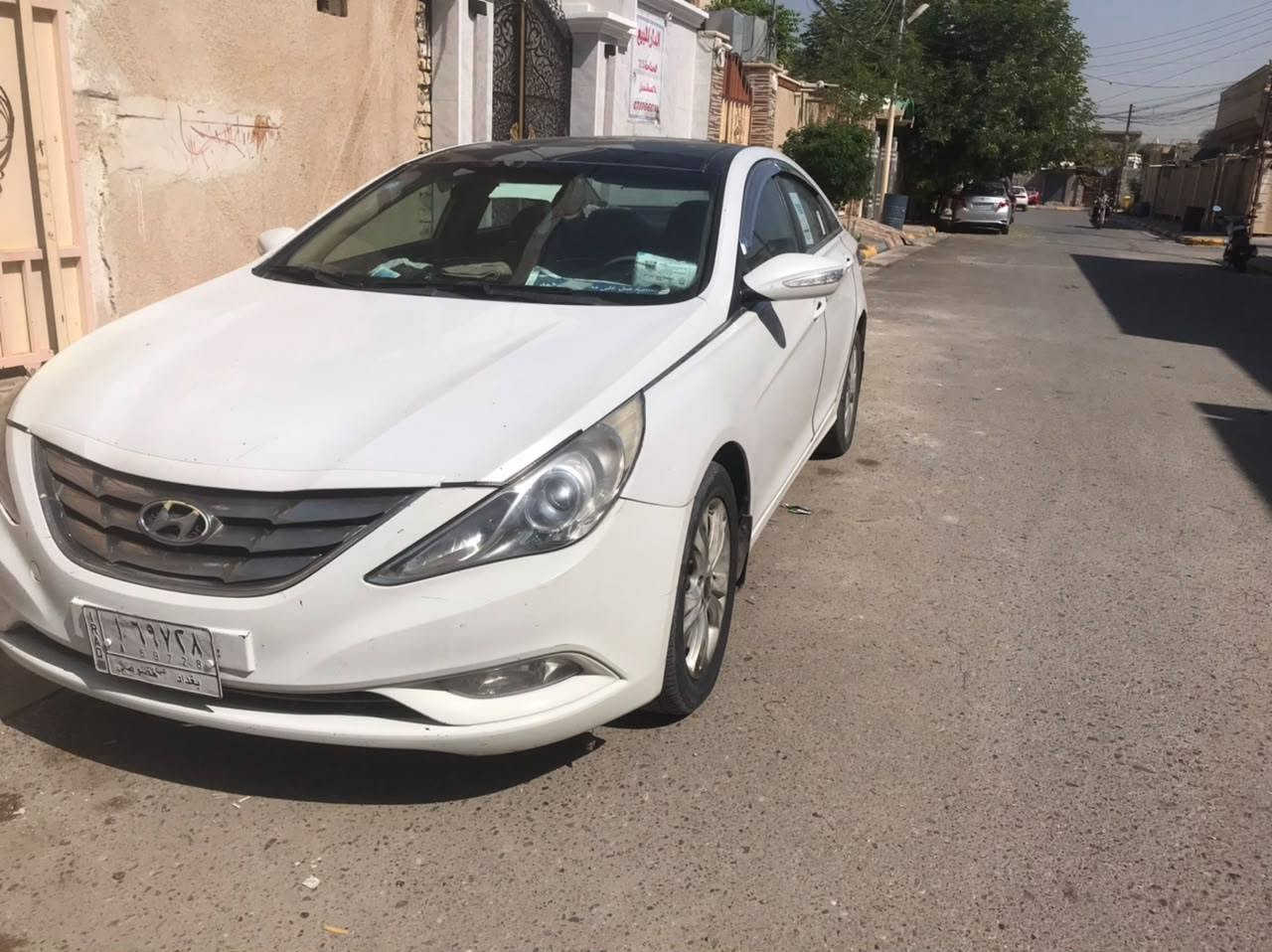 سوناتة 2011 خليجي
2400 دوش المرغوب
ماشية 130,000
بيها ضربة جامرلوغ ورصعات اتصل علا الرقم ***********سعر 95وبيه مجال
