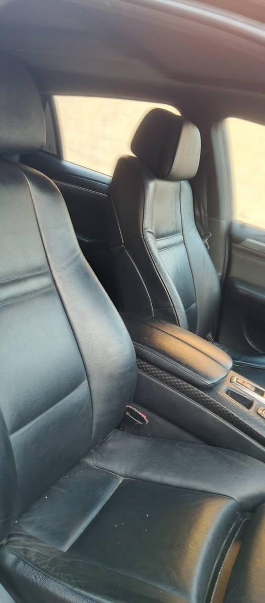 السلام عليكم
bme x6 2011
E71
N57 كاز
افره والوصف يالغالي 
.3000تون بور تيربو 
بدون ضرر ولابارد ولاصبغ 
بيها لعض خدوش موضحه بالصور قريبه 
بيها رصعتين هم مقربها بالتصوير
بيها نكرش ع بنيد موضحه بالتصوير
سياره  بيها مسجين سايد بريك والبريك اشر عندي يوم دسكات  اماميه تصلت ع مرتجى ع دسك وشباج كال زياره وتوصيل ماعندي ف مابدلتها 
بيها مراوح ع سلولي لان سويت فحص للنوزلات مابرمجت جان نوزل 3 واكف وتبرمج ع جهاز
اذا سبب لمراوح مو نوزل ف احتمال جوزه مسطره  تنظيف تبديل مااعرف  ع نشاط امشي براحتك مامأثر عليها بس ع سلولي مراوح علما الشباج امامي موحلو يرادله تبديل 
سياره كل شي موضح بالصور اخوان غرفتها جديده فقط كشن سايق بيه  حكه موضح هم بصوره قريبه سياره بأسمي  هزه انتهت بشهر السادس سنويه لغايه 2027ماشيه  185
اتصال  او مراسله واتس فقط ***********
السعر 135
