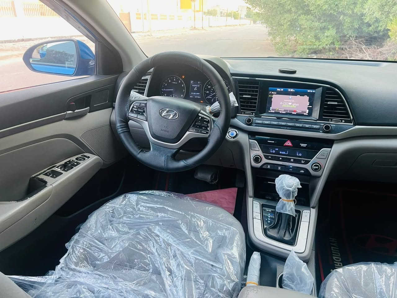 النترا 2018 رفم بغداد دولي فول مواصفات 1/1 فتحه سلايت  محرك ٢٠٠٠ دووش داخل لونين شاشه كبيره كار بلي كامره خلفيه دواره فول تحكمات ستيرن  رادارت بصمه تشغيل وبصمه ابواب كشنات كهرباء مود درايف شاشه كبيرا كامرا دواره بيه مكانات صبغ صور الحادث مرفقه كير محرك صدر تبريد جاهز السعر 88 للاتصال *********** بغداد الدورة
