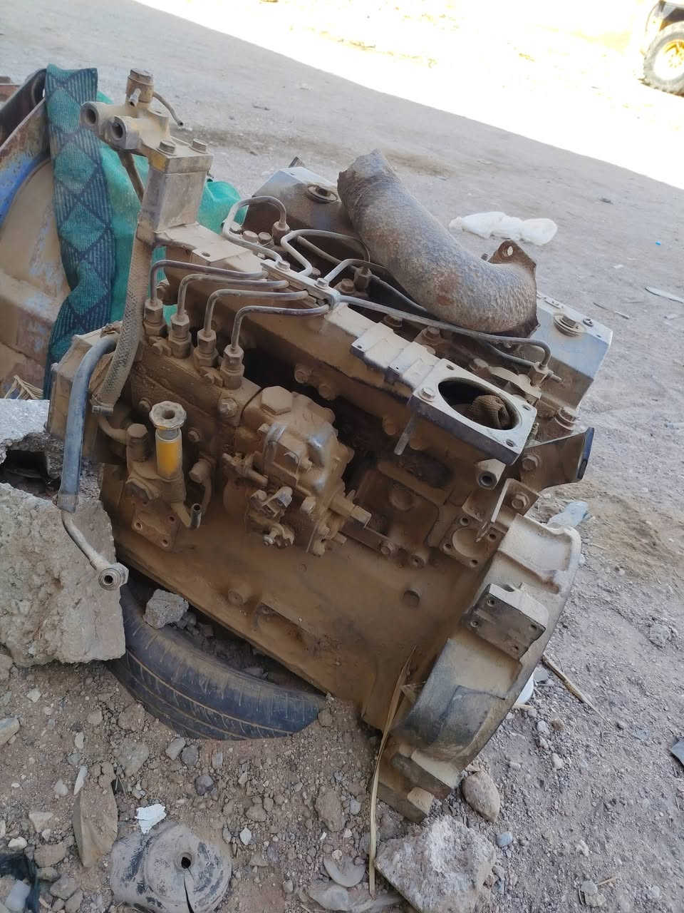 السلام عليكم محرك للبيع كايم محرك بي بم ونوزل جديدات مال مكينه كاماتسو حجم 50 مكاني واسط العزيزية ***********
