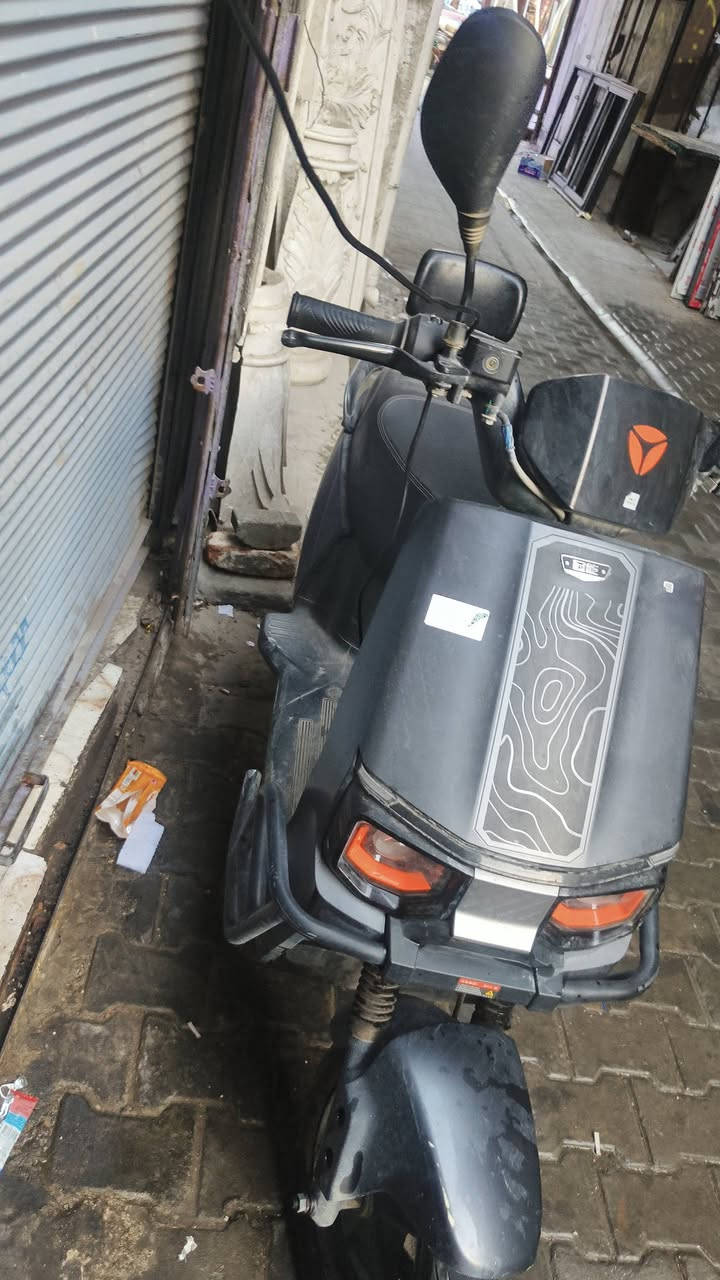 سلام عليكم 
للبيع دراجة شحن 
سعرها 600 وبيها مجال 
مكلف بل نشر باقي تفاصيل اتصل على رقم 
***********   
عنوان الكاظمية شارع المفيد
