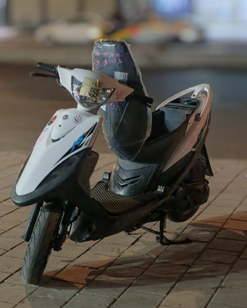 سلام عليكم.... مكلف بلنشر
دراجة ماكس عدله 🛵 للبيع
دراجة شلعه معدل كهربائيات كلهه شغاله 
دراجة جديده بلاديه 
أي نقص مابيهة
جيب فيتر وتعال افحص
العنوان بغداد مدينه الصدر  الاستفسار الاتصال على الرقم 📞 ***********
