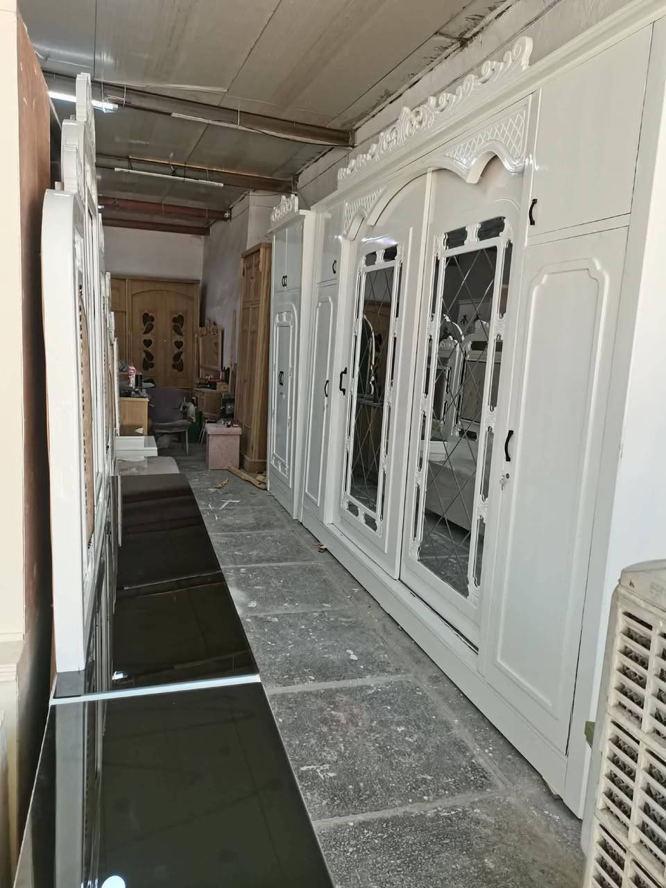 السلام عليكم غرفه مستخدمه للبيع تزكام عراقي درجه اولى صبغ حراري جديد بيبان اسلايت شازلونه كلاب مخزن العنوان بابل القاسم شارع الجديده قرب مدرسة الزهراء ***********
