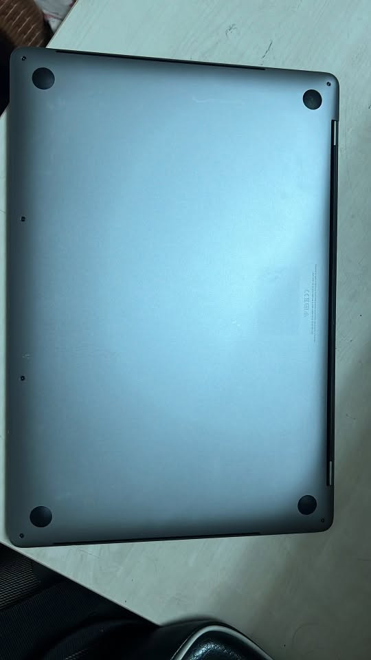 MacBook Pro 15,4”
Ram : 16 - 512

2019 Core i9 

Cycle count : 240

Graphics : Radeon Pro 560X 4 GB

Price : 750,000 IQD

WhatsApp : ***********
