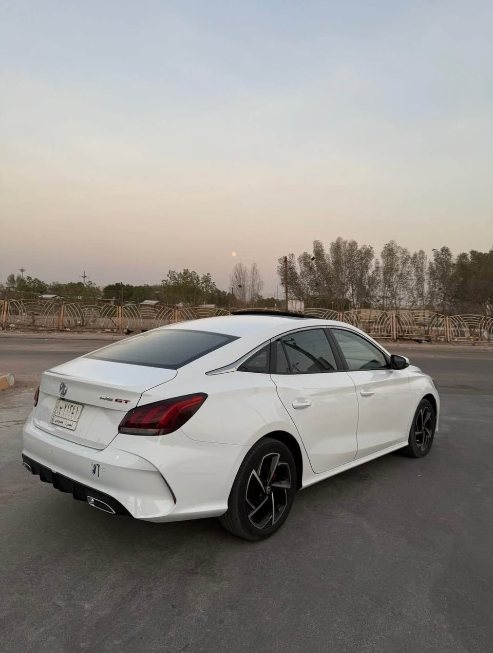 للبيع MG GT 2023 1.5 Turbo خليجي 🔥

🚘 MG GT موديل 2023
وارد خليجي
⚡ محرك 1.5 Turbo
📌 فئة نص فول
جاملغ الخلفي بي ضربه راجعه بارد 
وصندوك وملاحظات بسيطه 

المواصفات والتجهيزات:

• تحكم ستيرن متعدد الوظائف 🎛️
• Apple CarPlay
• Android Auto
• شاشة وسطية
• شاشة عدادات رقمية
• مثبت سرعة Cruise Control
• تحكم بالسرعة
• فتحة سقف كهربائية ☀️
• كاميرا خلفية
• حساسات خلفية
• دخول ذكي Keyless Entry
• تشغيل بصمة / زر تشغيل
• فرامل يد إلكترونية
• Auto Hold
• تحكم كهربائي بالنوافذ
• مرايات كهربائية
• دركسون متعدد الوظائف
• Paddle Shifters خلف الستيرن
• إضاءة LED
• جنوط ألمنيوم 17 إنچ
• تكييف
• مقاعد جلد
• USB و Bluetooth
• نظام ABS وثبات إلكتروني
• مانع انزلاق Traction Control
• مراقبة ضغط الإطارات

📍 الممشى: 112,000 كم قابل للزيادة

🔧 المكينة + الكير + الشاصي:
كفالة على وضع الشركة

📱 التواصل واتساب:
***********

السيارة مناسبة للاستخدام اليومي، اقتصادية وعملية وبمحرك تيربو وأداء ممتاز.

⚠️ الفحص مرحب به بأي مكان يختاره المشتري. البصرة, العراق
