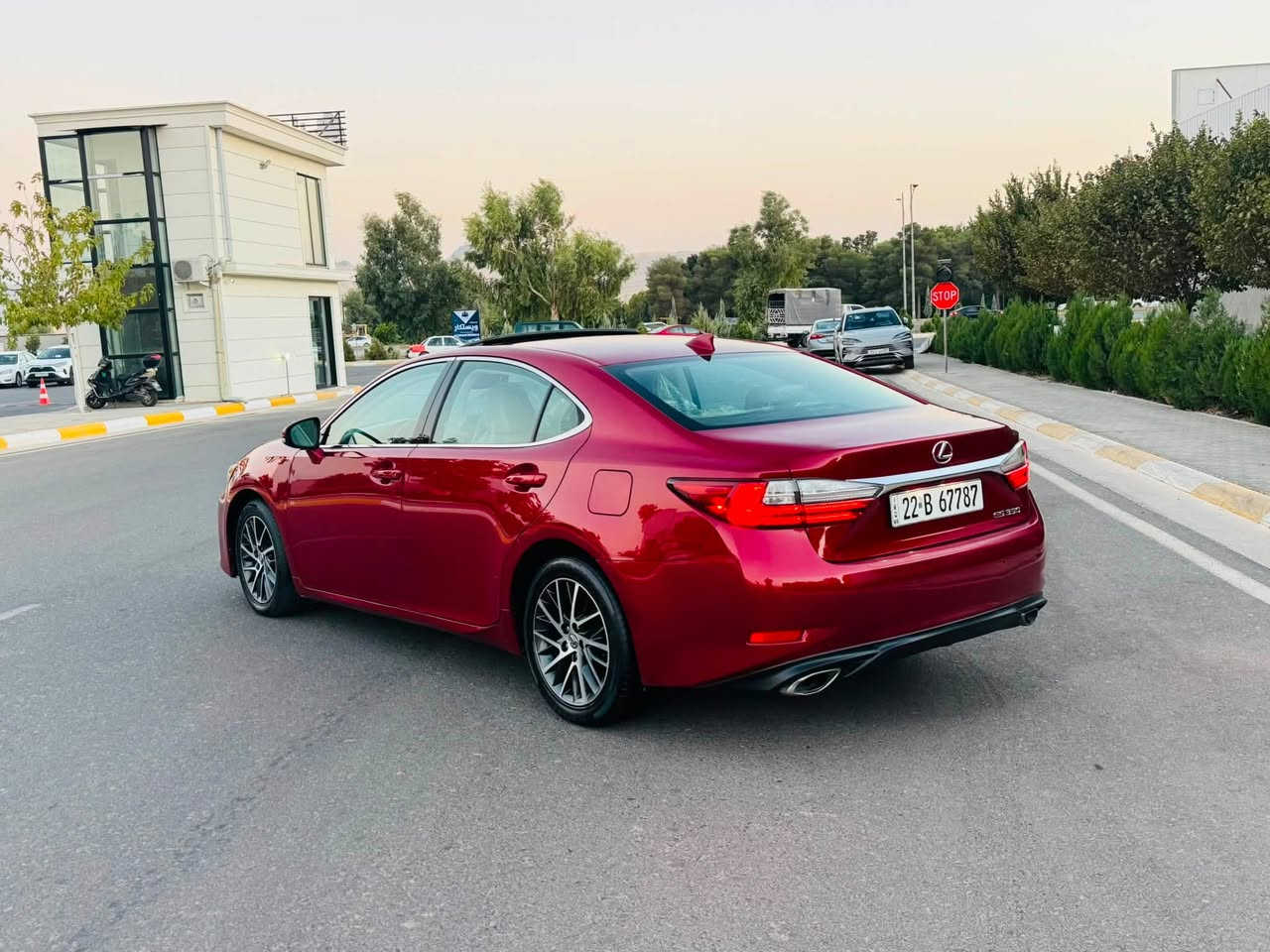 ﷽
LEXUS ES350 2016
◽️ليگزز ES 350 موديل 2016 فول مواصفات
🔹لون مميز ( ماروني ) 
        ~~~~~~~~~~~~~~~~~~~~~~~~~~~~~~~~~
مكان🌇: سليماني               
سعر💵: 163$🔐
 ☎️موبايل / ***********
                   *********** واتساب
        ~~~~~~~~~~~~~~~~~~~~~~~~~~~~~~~~~
◽️محرك V6 3.5L سته سلندر
🔹گير و محرك بشرط مامفتوح ✅
بدون صوت بدون صرف و خلل بشرط فحص
🔹ماشيه 80 الف حقيقي📦✅

▫️بيها {{ بنيد و نص قبغ جنتة صبوغ }} بدون داخل❌
🔹سيارة جديد حيل حيلوة نضيفة📦

◽️مواصفات
{{ بصمة - فتحة - داخل بيجي و قهواي  - رادار أمامي و جانبي   - كشنات جلد - كشن تتفيىة و تبريد - كشن و ستيرن كهربا - كشن خزن  - شاشة - ماوص - تبريد مركزي - نيزامي أيكو - نيزامي سبورت - لايت ليدو زينون - مراي شفت - ڤوليوم - بلاجكتور - بعد هواي مواصفات }}

◽️اربع تاير و ويل بيلادي جديد بدون مصروف
🔹نظافه ١٠٠٪؜ كامل سيرفس بدون نقص و بدون مصرف
🔹بسميً السنويه بشرط تحويل و خرامه
🔹سنوي و رقم و هزة كلها جديد
سياره مابيها دينار مصرف كامل من كل نواحي

نفسي يوم /تحويل و كاله حاظر
مكان / داخل سليمانيه🌆
        ~~~~~~~~~~~~~~~~~~~~~~~~~~~~~~~~~
