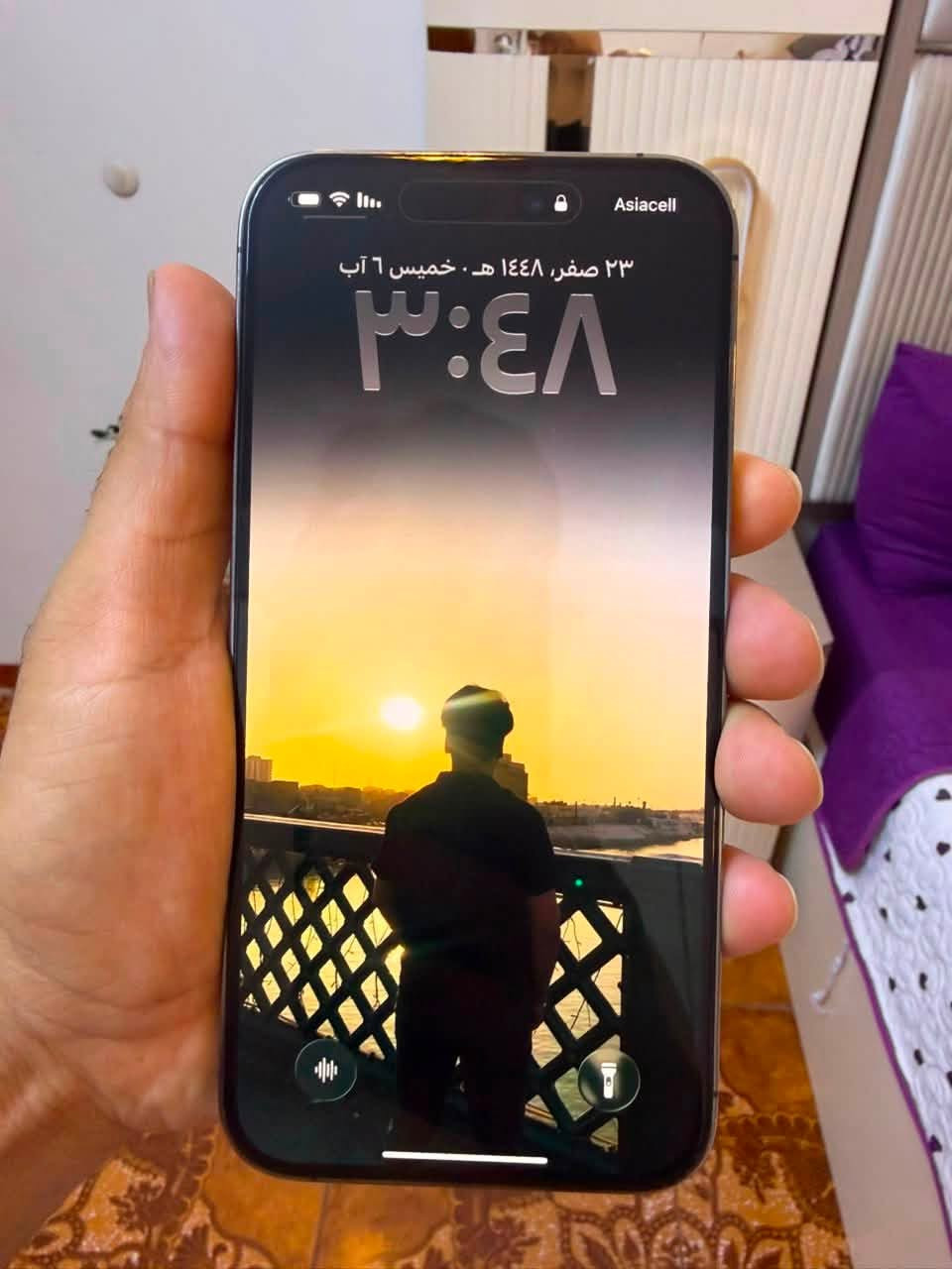السلام عليكم
ايفون 14 برو ماكس نسخة الشريحتين ياباني 

نضيف وتر بروف فقط الضهر 

بطارية :  88

ذاكرة :  256

السعر : 760 الف 

العنوان :  بغداد 

رقم الهاتف : ( *********** )
