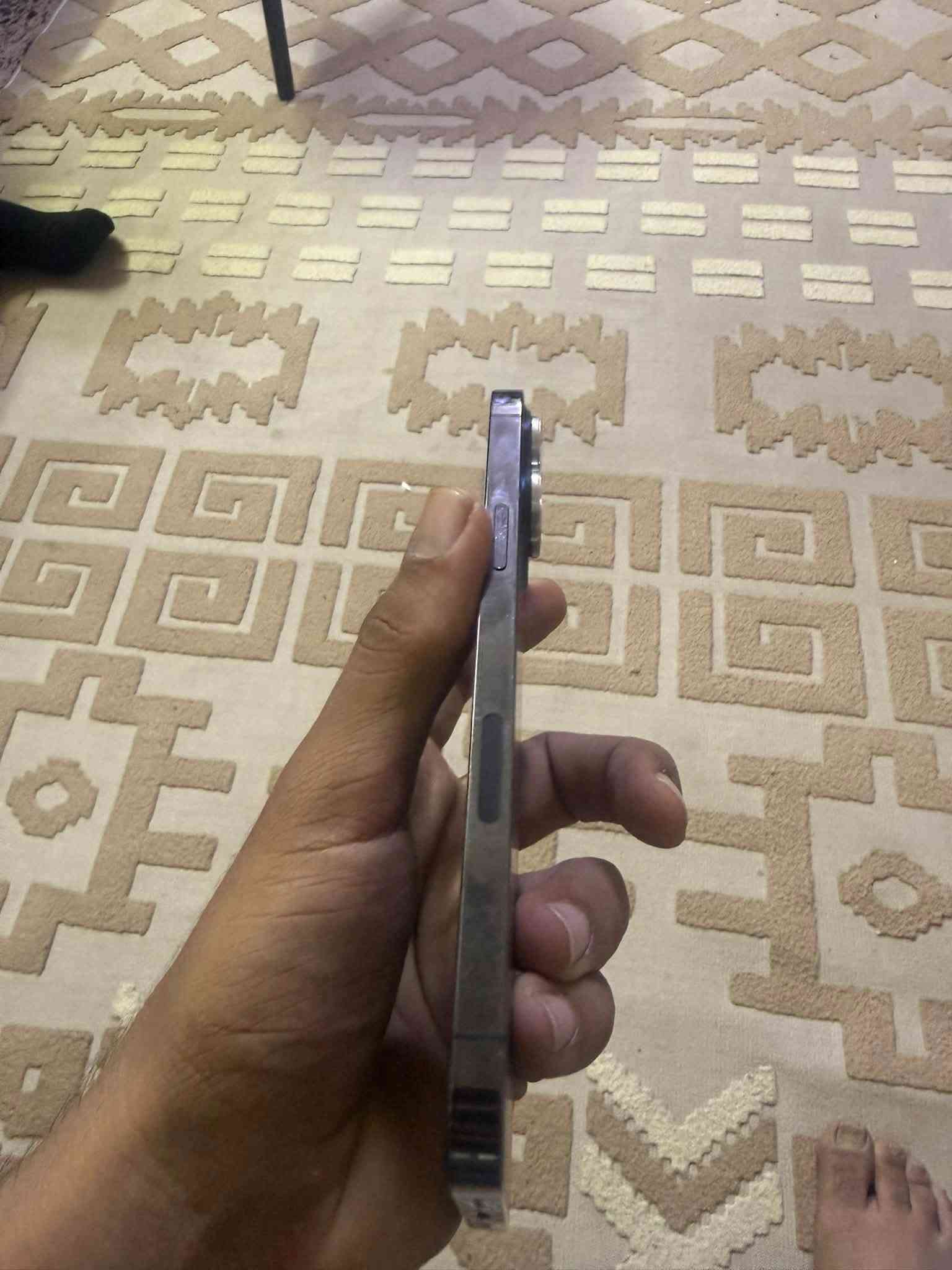 ايفون ١٣ برو ماكس • بطارية وشاشة مبدلة • حي العامل