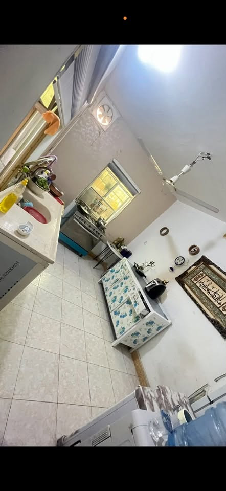 🏡 فرصة للبيع – بيت في منطقة أبو خستاوي
للبيع بيت بموقع جيد في منطقة أبو خستاوي، مناسب للسكن خلف حسينية الزهراء 

📐 مساحة الأرض: 100 م² (10*10)
🛏️ غرفة نوم: 1
🛋️ صالة: 1
🏠 هول: 1
🚿 حمام: كبير
     مطبخ كبير 
💰 السعر: 65 مليون دينار عراقي قابل للتفاوض ويرهم مراوس 

إذا تبحث عن بيت بسعر مناسب وفي منطقة هادئة

للاستفسار  الاتصال على الرقم: ***********
