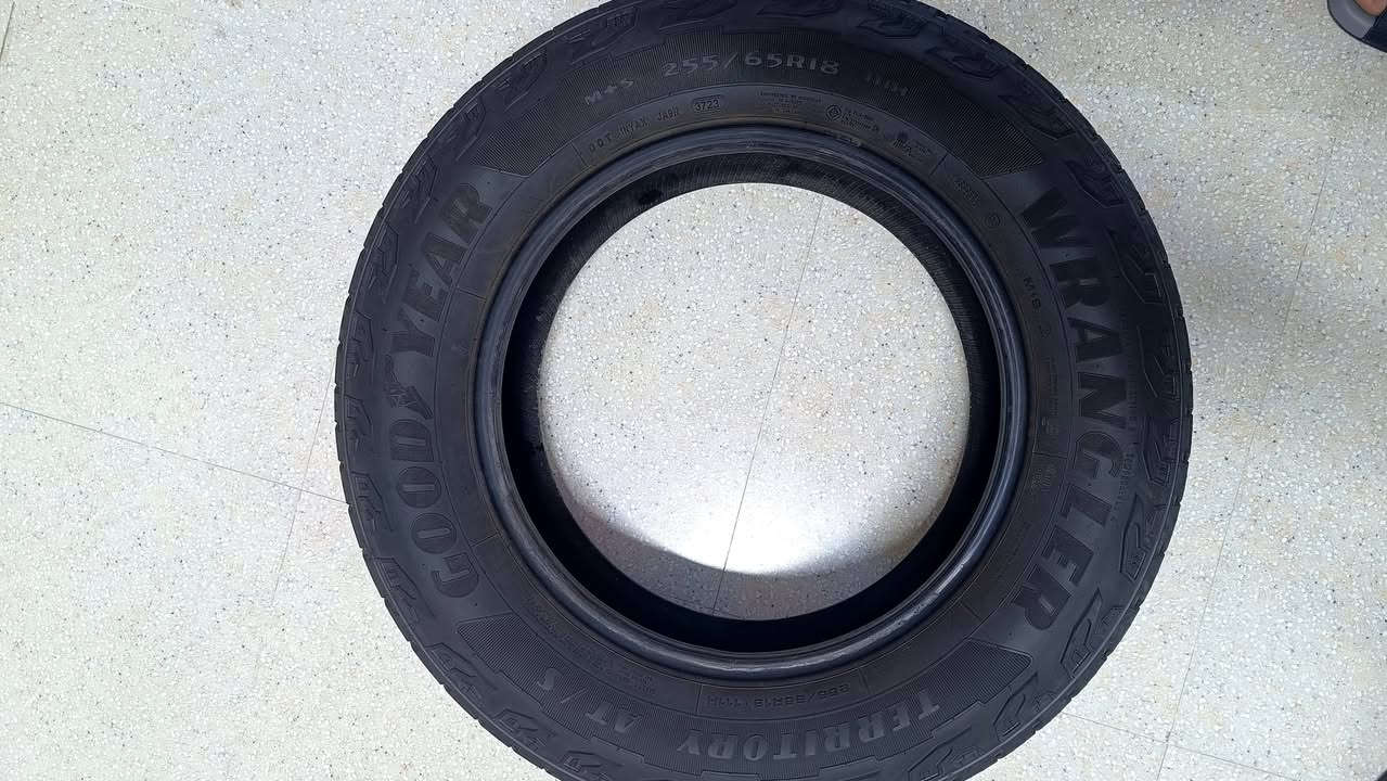 السلام عليكم اخوان تخم GOODYEAR للبيع لوك بدون اي فتيله *********** وتساب
