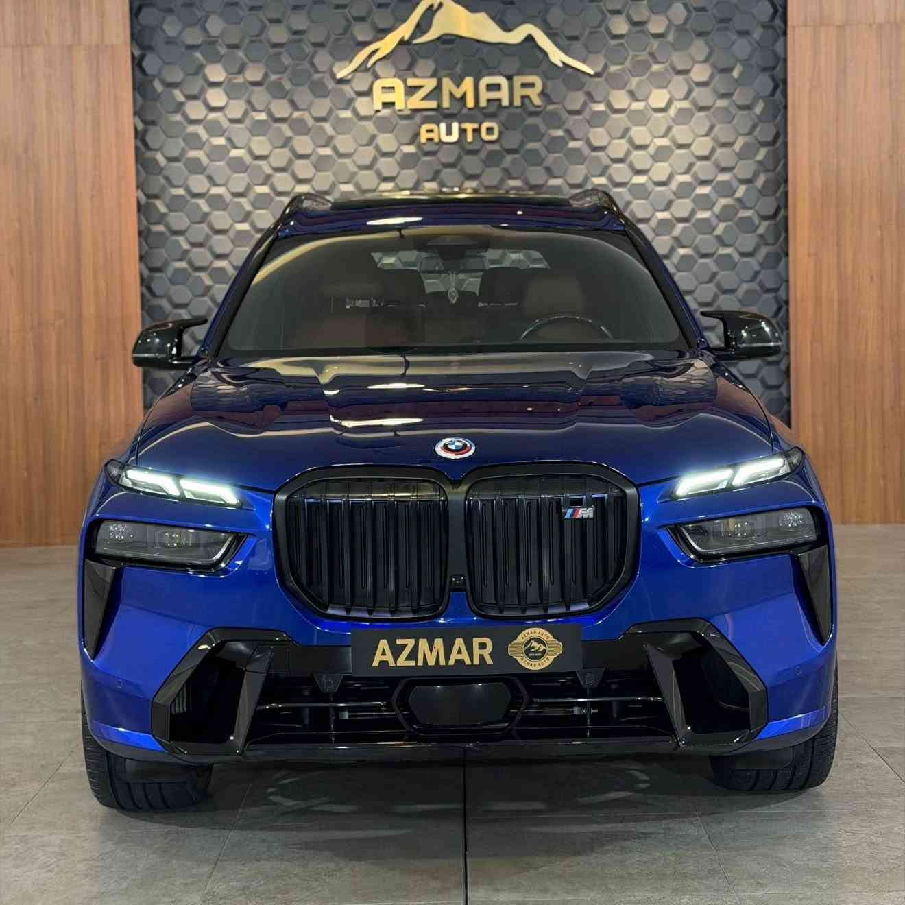 ‎طلب خاص شركة العروش
BMW X7 M60i individual 
‎السيارة فول مواصفات ١/١ مواصفات خاص شركة العروش 
‎٨ سلندر توين توربو ☄️
‎  الموديل : 2023
‎ماشية : ٤٠ الف كيلو فقط
لون مميز ازرق كاربوني طلب من الوكالة
مواصفات السيارة 
سكف رولز
تاير خلفي تفتر
‎جگات تصعد و تنزل 
‎رادارات ٣٦٠ درجة 
‎كاميرات ٣٦٠ درجة 
‎حساسات امامية + خلفية 
‎رادار النقطة العمياء 
‎كشنات جلد + مساج + خزن + هيتر + تبريد
‎نشرة داخلية متغيرة ambient lighting 
‎داتا شو head up display 
‎بانوراما sky lounge View 
‎ابواب شفط
‎پردات ( ستائر خلفية )  
‎گير كرستال 
‎ريڤيرس اسست 
‎اوتو بارك 
‎اوتو ستارت 
‎اوتو هولد 
‎صندوق كهربائي 
‎لايتات ليزر متكيفة 
‎سماعات bowers wilkins 
‎كروز كونترول متكيف 
‎
السيارة مرقمة و جاهز تحويل او وكالة بشرط

سعر: 725$ ورقة
للاستفسار: *********** 
العنوان: السليمانية المعارض الجديدة شركة ازمر اوتو معرض رقم ٣٤
