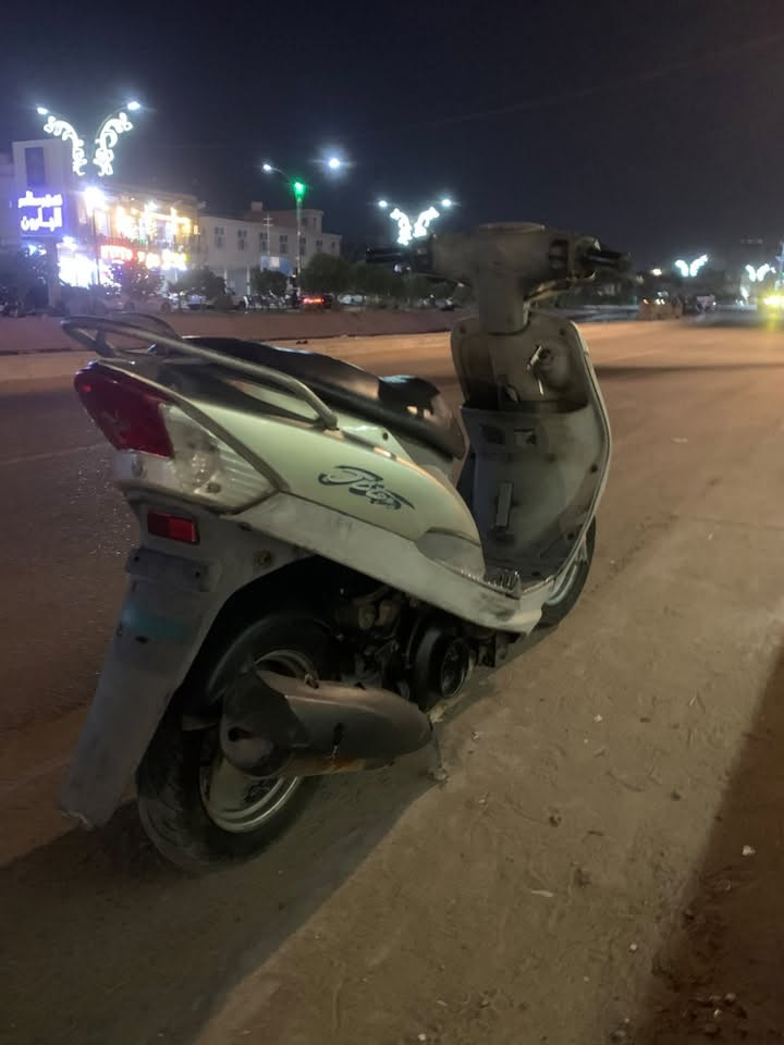 ماكس منغولي دراجه نضيفه ملحه مكينه ما مفتوحه مابيه نواقص شغلات بسيطه سلف ماشتغل دراجه هندر واحد مكينه نشطه شلعه ومعدل مكاني كربلاء باب بغداد سعر 650 وبيه مجال ***********
