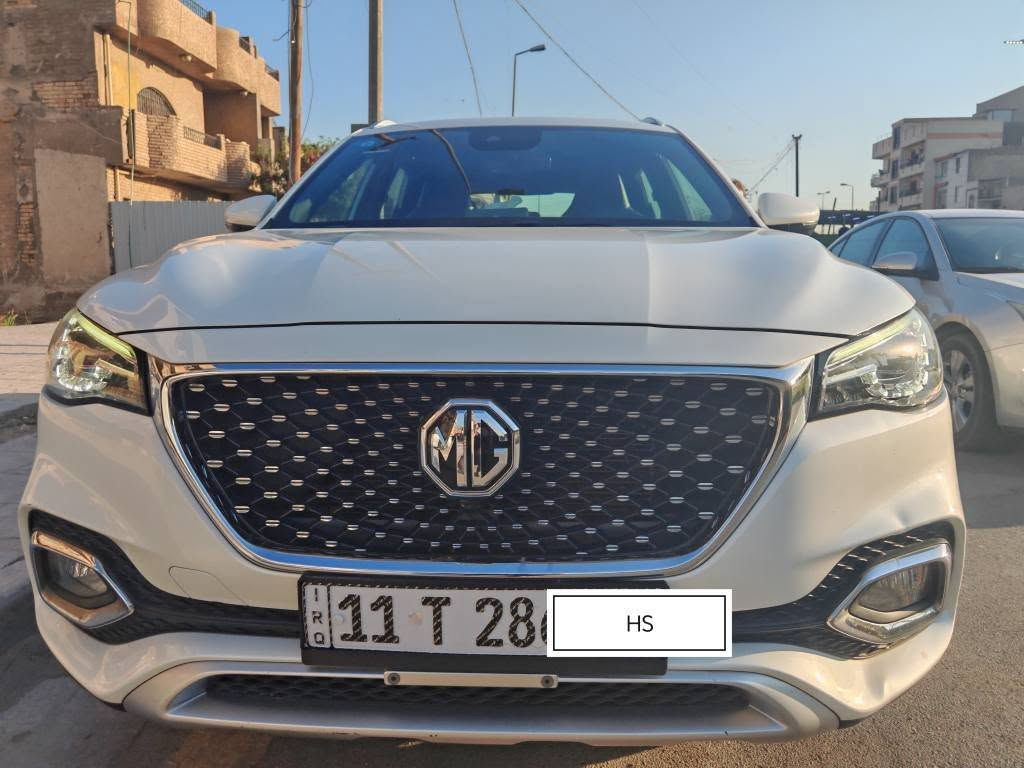 #للبيع MG Hs 3.0T فول 1/1
‎‏‎‏‎موديل : 2020 
فئة تروفي اعلى فئة بال hs

‎ المحرك : 2.0  توربو (بنزين)
مع امكانية تفعيل الدفع الرباعي.
سيارة فخمة جدا!

‎‏‎اللون: ابيض 
العداد 60 الف كم 
خليجي من العراق الشركة الرسمية.

بيها بارد بسيط جدا بين باب السائق والخلفي حتى بالصور ممبين وضربات حصو صغير بالجامه الامامية معالجها (بالصور موضحهن) اثر من تطلع على السريع والطرق يطفر عليك.

والباقي شخوط وطخات بالدعاميه وغيرها الي اعتيادي لاي سيارة لأكثر من كم سنة بالشارع. الداخل نظيف جدا.
 
مكان السيارة: بغداد الغدير قرب ساحة ميسلون.

 ‎ السيارة مرقمة بغداد سنوية مجدده لخمس سنوات هاي السنة والرقم جديد ايضا

جميع الصيانة الدورية معمولة لها:
- تبديل دهن محرك وفلاتر محرك والشوته والتبريد كل 4500 كم بافضل الانواع من موتل اكس كلين بلس
- تنظيف ال10 الف وال20 وال30 الكامله مع فلاش دهن محرك بين كل تبديله وتبديله.
- 40 الف تبديل زيت الكير مع الفلتر.
- 50 الف تنظيف محرك والخزان تنظيفه ال bg الكامل 4 علب. 
- اطارات حديثة قبل سنه مبدل صيني اصلي معروف.
- تبديل وتنظيف سائل الفريزر مبرد السيارة بالشركه.
- تبديل بطارية AGM تركي Mutlu اصلي وكالة 70 امبير قبل كم شهر اطول اكثر من 3.5 الى 4 سنين يله يحتاج تبدله.
- يعني مصاريف الصيانه الدوريه الى حد ال 60 الف كم المكلفه كلها كامله ميحتاج تحير بيها.

المواصفات:
داخل جلد احمر 
محرك 2.0 تيربو
ناقل سرعة دبل كلتش 7 سرعات
قوة المحرك 231 حصان
عزم الدوران 360 نيوتن/متر
‏نضام AWD فور ويل
جنط 18 المنيوم
اطارات جديده
مصابيح نهارية LED
اضاءة ترحيبية
هاند بريك الكتروني ( بصمة هاند بريك)
مكابح انتظار الكترونية AutoHold
‏A.B.S
نظام الثبات الالكتروني ESP
نظام توزيع قوة الكبح EPD
نظام مكابح المنعطفات CBC
نظام مراقبة ضغط الهواء في الاطارات
نظام مساعد صعود التلال HAC
نظام مساعد نزول التلال HDC
نظام مكابح من كونتينتال
حساس خلفي
نظام ايقاف المحرك عند الانتظار Stop&Go
مرايا كهربائية مع تدفئة
اشارات في المرايا الجانبية
مرايا قابلة للطي كهربائيا
مقود جلد
فتحة تكيييف خلفي
نوافذ كهربائية مع فتح واغلاف اوتوماتيكي
مثبت سرعة
بصمة
مقود قابل للتعديل
شاشة 10.1 انج
نظام ملاحة (نافيجيشن)
ثلاجة
بلوتوث
مداخل USB  مع شاحن
‏Android Auto
‏Apple Car Play
تحكم بالمقود
عادم مزدوج ( دبل اكزوزت)
ارضيات MG
كروم حول النوافذ
شبكة كروم
مرآة داخلية تعتيم
فلتر لتنقية الهواء و فلتر للغبار
مقابض كروم
حساس مطر
اغلاق النوافذ تلقائيا عند قفل السيارة
مصابيح امامية LED كريستال
مصابيح خلفية LED مع اضاءة تتابعية
اضاءة داخلية 44 لون
6 وسائد هوائية
نظام كشف النقطة العمياء
حساس لكشف السير الجانبي عند الرجوع للخلف بالسنتمترات يطلع المسافة
انذار فتح الابواب للاطفال
مقاعد امامية كهربائية
مقاعد رياضية فاخرة مطعمة بالكنتارا
ناقل سرعة في المقود (بادل شيفتر)
تكييف الكتروني ثنائي المنطقة
فتحة سقف بانوراما
حقيبة كهربائية شفط (دبة كهربائية)
شاشة عدادات 12.3 انش
4 أنظمة قيادة سبورت/قياسي/اقتصادي/مخصص
نظام قياد Super Sport للسرعة الفائقة

 
السعر 150 ورقة

الاتصال راسل الحساب او رقم الهاتف:
*********** بغداد, العراق
