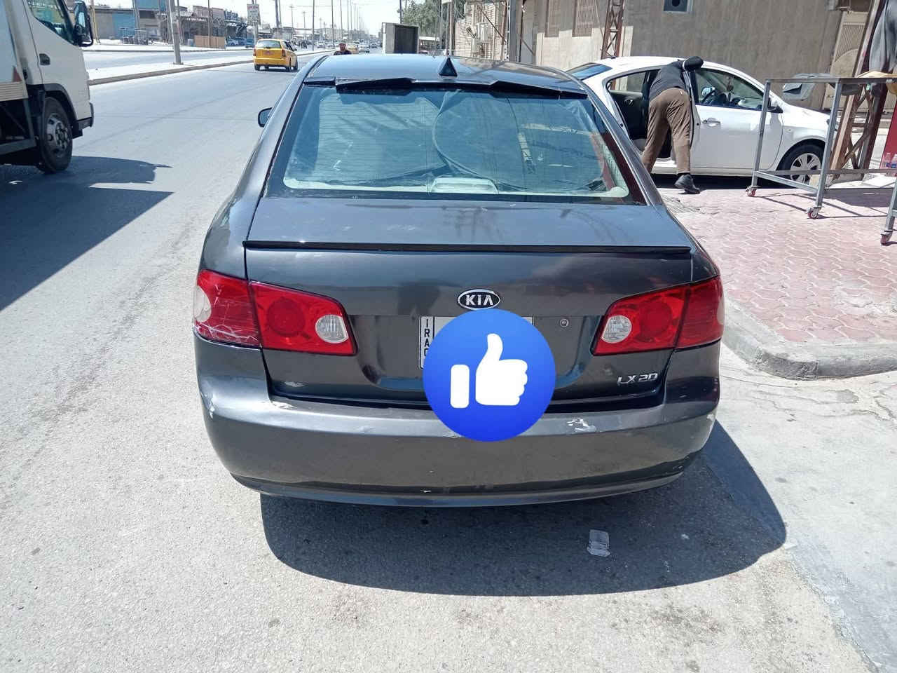 السلام عليكم اوبتما 2006 وارد أمريكي محرك 2400 بيها جاملغ الخلفي جهت السايق ومصبوغه جماليه حداديه تخم تاير مكينه وكير مكفولات تبريد ثلج مكان نجف سعر 75 وبيها مجال استفسار عل رقم ***********
