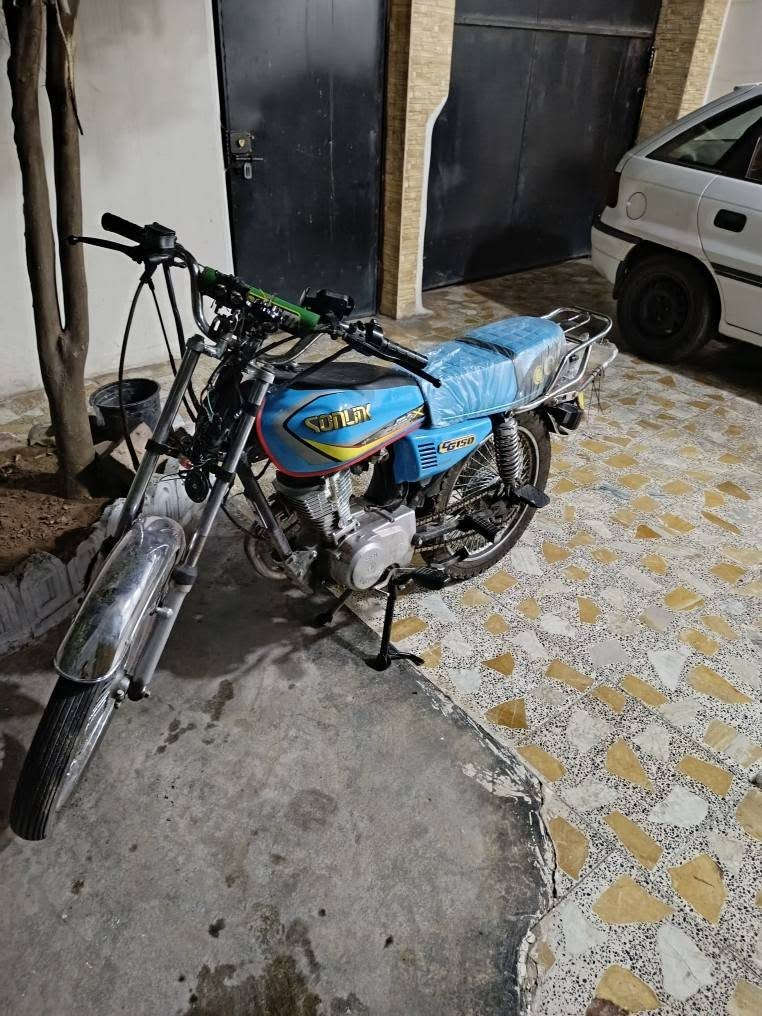 للبيع دراجه سونك ٢٣ ولف عوج و جبنه ينطي دهن سعر ٣٠٠ بيه مجال مكان كركوك دراجه شغال شرط بس ولف عوج رقم *********** كركوك, العراق
