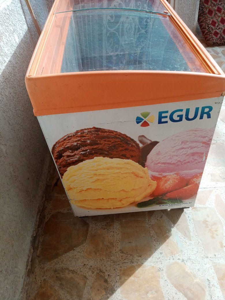 للبيع مجمده عارضه تجميد 
في حاله ممتازه السعر 300بغداد حي البساتين ***********

