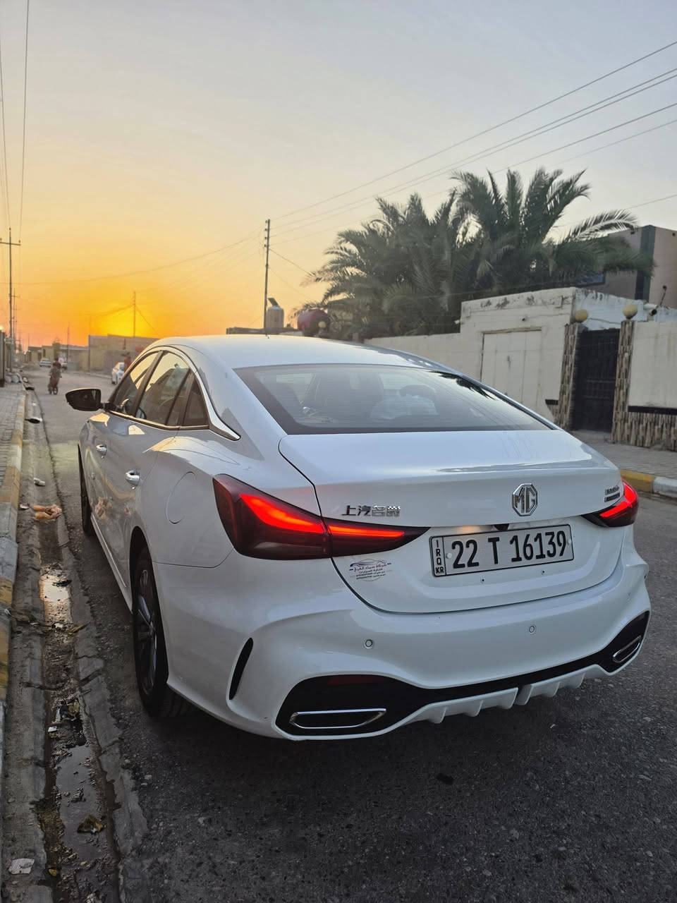 سلام عليكم 
ام جي جيتي 2025 فول 1\1 ماشيه 22 الف بيها ربع بنيد وجاملغ الصدر صبغ فقط بسم شركه وكاله او تحويل سعرها 110 وبيها مجال للشراي
***********
