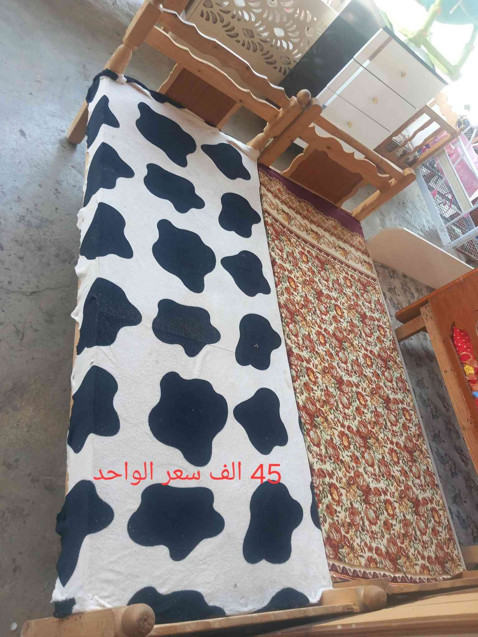 اثاث منزلي مستعمل للبيع

نص مكتوب في الصور:
- 25
- اثنينهن 30 الف
- 45 ألف
- 45 الف
- 40 ألف
- 45 الف سعر الواحد
- 25 ألف
- 50 الف
- 65 ألف