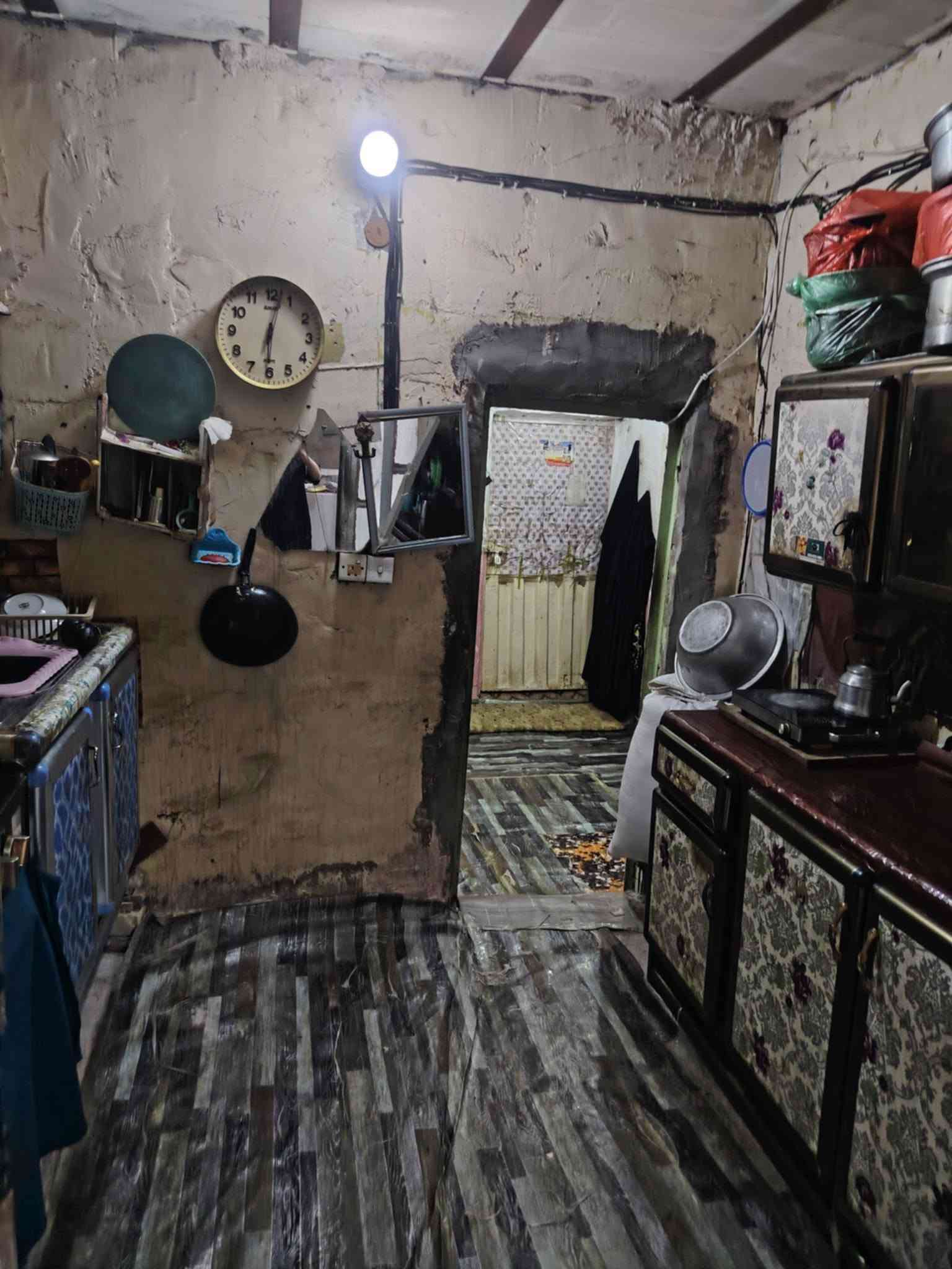 بيت 105 م شارع الامام الحجه عبر شارع النص غرفتين وصاله ومطبخ واستقبال بيت مربع    20 مع
‏‪***********‬‏

‏‪***********‬‏
بيت 105 م شارع الامام الحجه عبر شارع النص غرفتين وصاله ومطبخ واستقبال بيت مربع    20 مع
