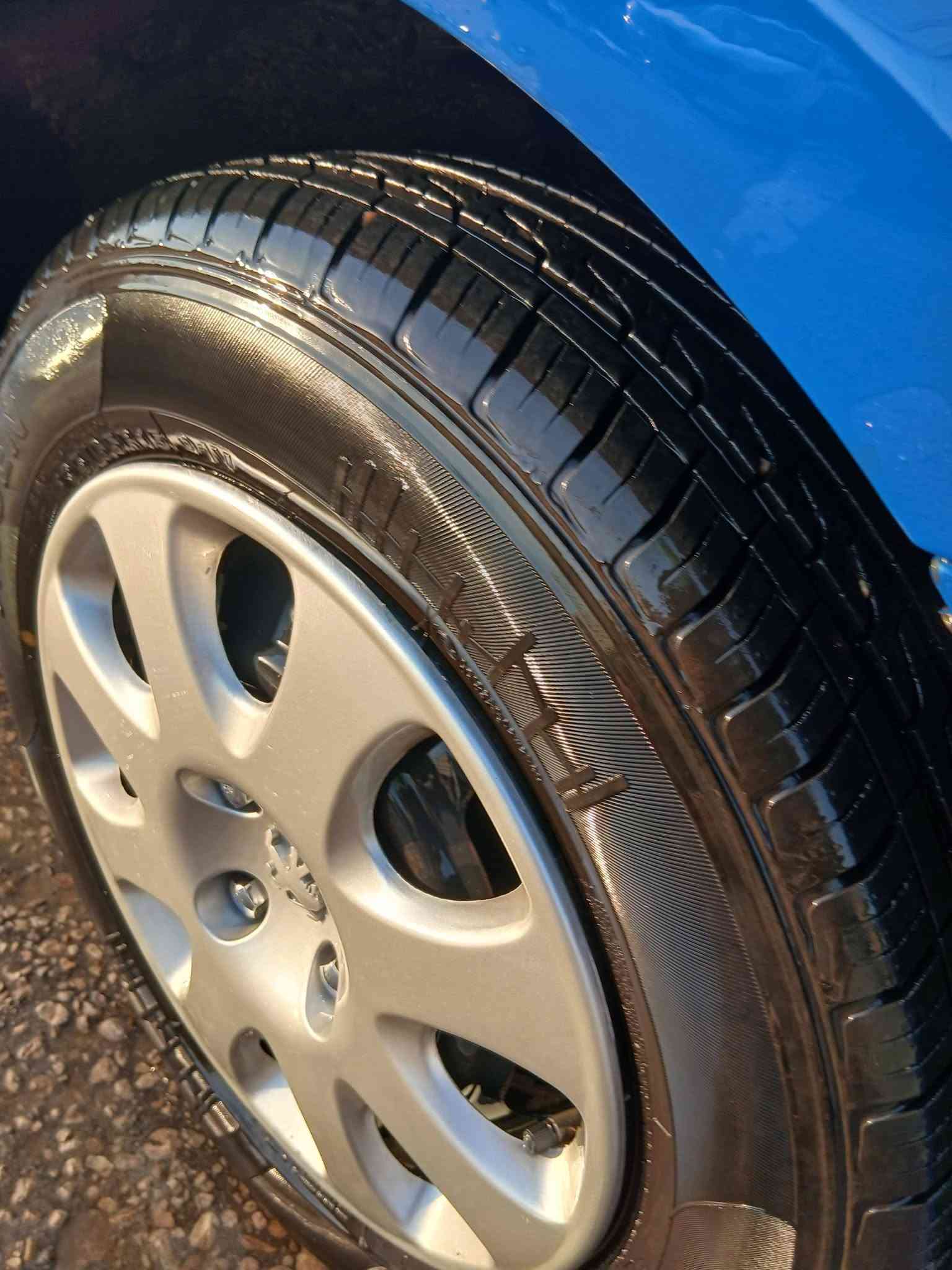 بيجو ٣٠٧ بغداد حائز ٢ راعيه بغداد اسوي وكاله فقط
سياره حاهزه كلهه شغل وتطلع 

كير محرك وارد يابان 
تبريد ثلج 
وتس ***********
