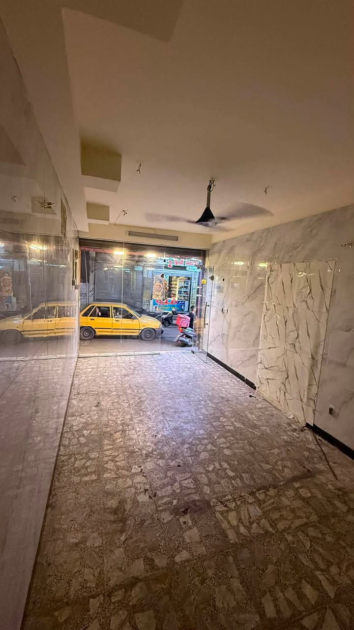 سلام عليكم … محل تجاري بناء حديث واجهه 3 متر نزال 6  للايجار ‼️‼️ مناسب ❗️❗️❗️في الاعظمية شارع المطاعم مقابل مطعم ناجي نعوش مقابل جامع ابو حنيفة  … للاستفسار ***********
