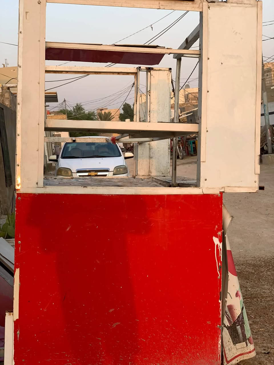سلام عليكم
كشك لبلبي او عصائر چاي ايشي تريده يرهم 
حديد وزن ثقيل تجي وتشوفه اذا مو ثقيل انطي الك بلاش متروك ومتراكمه عليه الاوساخ بس تغسله يطلع جديد لا مصدي ولا بي ايشي تجي تفحص وتشوفه طباخين ما مشتغلات جدد بس شدله قمريه وفتح 
رايده ب350 وبي مجال الله شاهد علي حديد اصلي واياخذه ميخسر تحياتي
رقم: ***********
