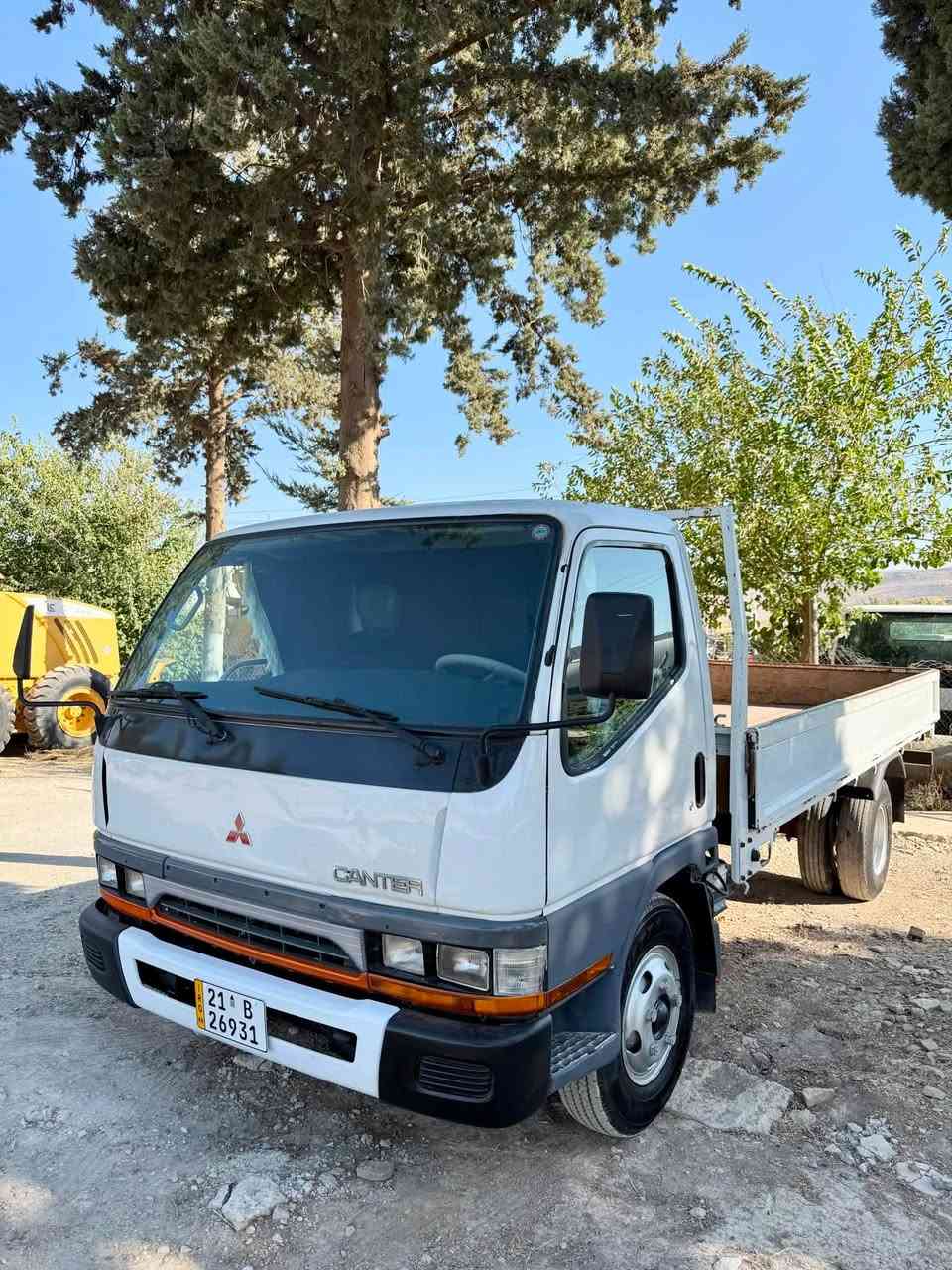 سلام علیکم أخوان عزیز کانتر للبیع بمو نوزل 2002 حجم مکینة ١٠٤ ما مفتوح مكينة گير
سیارة مکفول کفالە عام سنویە جدید حتا 2031تحویل مباشر بلادي تبريد
سیارە ٢٠٠ ألف ماشی شاسی ٤ نص باب سايق بيه شيه سبخ مكان سلیمانیة
سعر ١٤٠ بیة مجال ***********واتسأب
