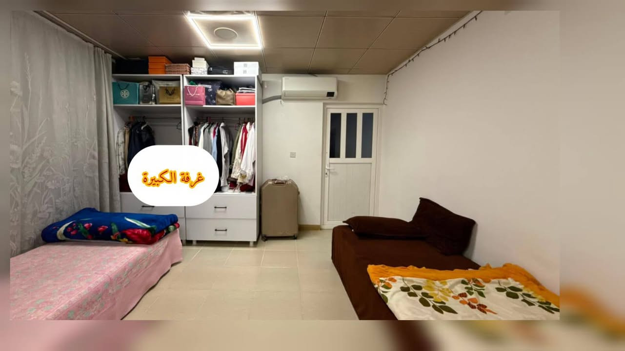 🏡 شقة للبيع في السليمانية | إطلالة خلابة على جبال كردستان ⛰️
فرصة مميزة لامتلاك شقة جميلة ومفروشة بالكامل داخل مجمع سكني هادئ وآمن، بإطلالة مفتوحة وساحرة على جبال كردستان.
📐 المساحة: 114 م²
🏢 الطابق: الثاني
📍 الموقع: السليمانية
✨ تفاصيل الشقة:
🛋️ صالة واسعة ومريحة
🍽️ مطبخ مفتوح على الصالة
🛏️ 2 غرفة نوم
🚿  2 حمام
🌿 2 بالكونة
📦 مخزن
👗 خزائن ومساحات تخزين
🪑 تُباع مفروشة بالكامل بالأثاث الموجود في الصور عدا بعض الأجهزة والمكتبة.

🌄 مميزات الشقة:
إطلالة جميلة ومفتوحة مباشرة على جبال بيره مگرون
منظر طبيعي رائع في جميع الفصول 🌿❄️
مجمع هادئ ونظيف
سكيورتي وأمان ممتاز
خدمات متكاملة داخل المجمع
موقع مميز ومناسب للعوائل
شقة جاهزة للسكن 
بأطلالة جميلة جداً و المعاينة خير دليل على جمالها .
📍 يبعد المجمع حوالي 20 دقيقة عن سوق مولوي ..

السعر والتفاصيل الاتصال على الارقام الموجودة  :
***********
***********
