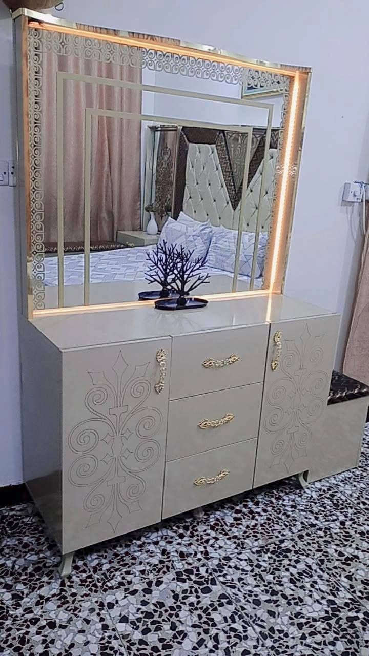 غرفه تركي 9 ضخمه نضافه 90 ومابيهه اضرار
بغداد حي اور
***********

