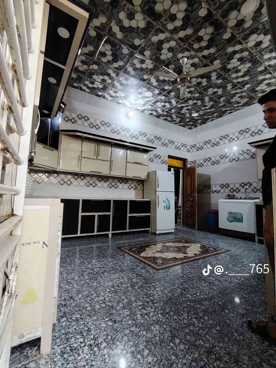 بيت للبيع في  سبعة نيسان 🏡
​المساحة: 200 متر مربع (موقع ركن).
​نوع البناء: طابوق، سقف كونكريت،  +  شتايكر.
​السند: وصل تطويب رسمي.
​الموقع:  سبعة نيسان - قرب جامع مصاديق الهدى.
​تفاصيل البيت:
​غرفتين نوم
​صالة كبيرة
​ديوانية 
​منورين (2)
​كامل الخدمات (ماء، كهرباء، مجاري شوراع )
​📍 للاستفسار والتواصل:      ***********‬‏

نص مكتوب في الصور:
- j@._____765
- @.___765
- j@._765
- @___765
- @.__.765