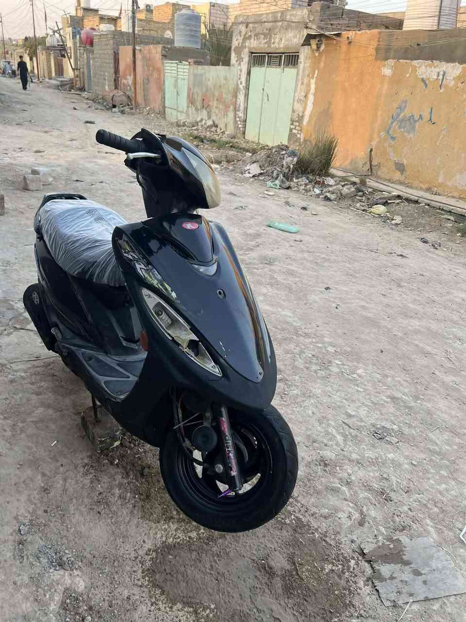 دراجه جي فور للبيع مكينته نضيفه مجفته مره وحده وصارله شهر من مجفته لايت شغال هورن شغال بريك امامي وخلفي صالصنه رياضي عاليه تشتغل نكره سلف باتري جديد كابريته جديد دراجه كامله على اخر حبايه السعر 300وبيه مجال وذا اكو مراوس عادي اراوس مكاني رفاعي الخاص مفتوح 🔓 واتساب موجود *********** والشراي بخدمته
