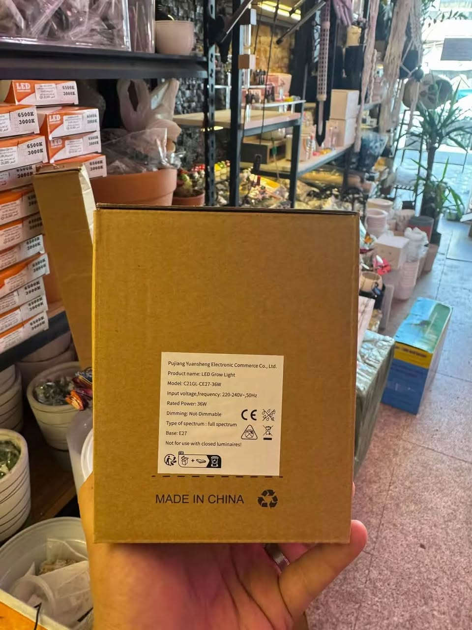 اصلي الوكالة كلوبات إضاءة النباتات growlight sansi

تتوفر فيه 4 احجام

10w
15w
24w
36w

للحجز واتساب ***********
