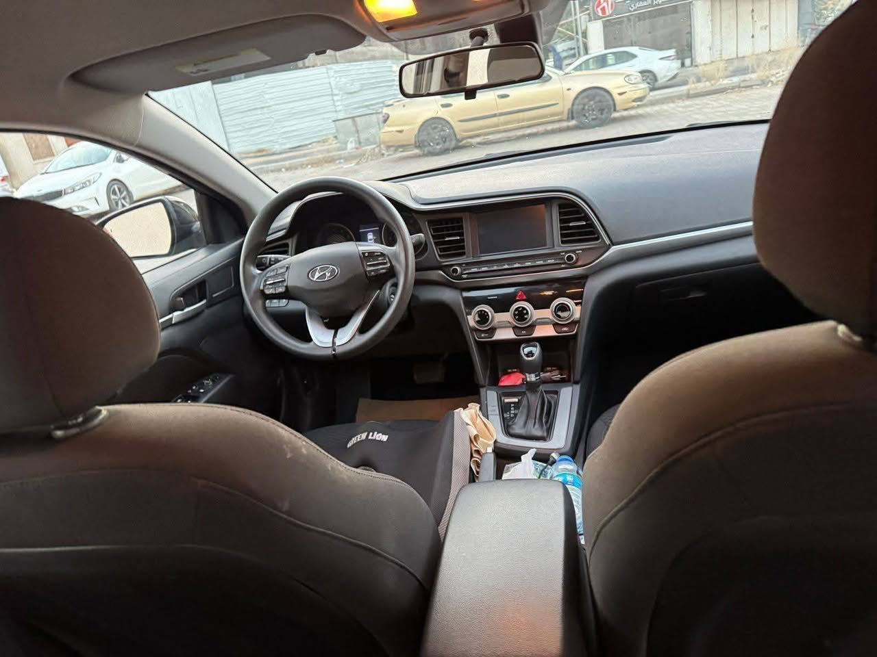 تحيه طيبه السلام عليكم 
النترا 2019 وارد امريكي
،  عداد المسافه 111 الف 
ضرر موضوح صور 
بيها 4 كلير بامريكا 
كير محرك مكفول 
نص فول 
شاشه كامره تحكم ستيرن 
مثبت سرعة 
مانع انزلاق
محرك 2000 
كلش حلو نظيف جاهزه
رقم اربيل شرط تحويل مباشرة سنويه هزه جديد 
السعر 116 ورقه 
اي استفسار 
*********** 
مكان بغداد الشعب
