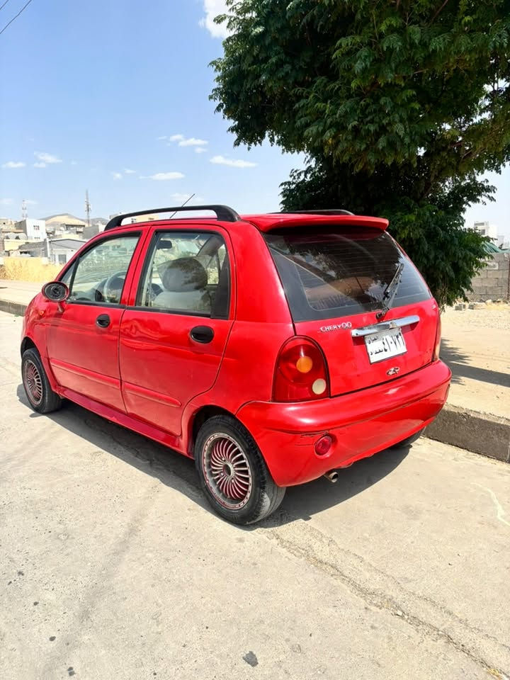 شیری کیو کیو ٢٠١٠سەیارەیەکی زۆر پاکو بێکێشەیە و گێڕو مەکینەو کارەبای بەشەرت رەقەم بغداد ئەوەلیاتی هەیە بەنزین زۆر کەم دەخوات زۆر بێ مەسرەف و توندو تۆڵە***********
