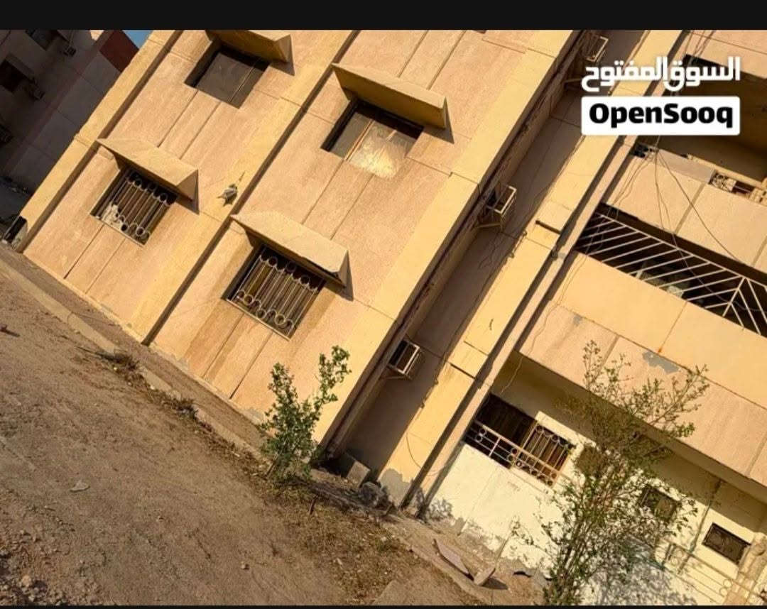 مجمع الحسين • شقة ارضية • ١٥٠م