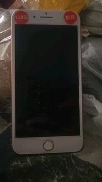 أيفون أبل سڤن بلاص مبدل بطارية مشحونه مره بس نضيف كلش من ما مبدل اي شي...