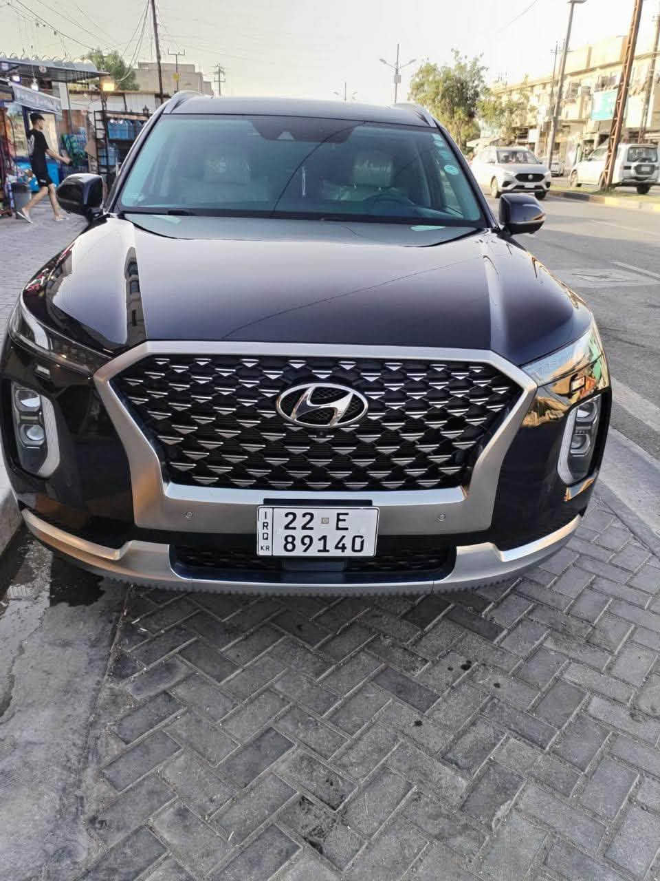 السلام عليكم
هونداي بلاسايد  2021

 أعلى فئة (كلاكرافتي)
 دفع رباعي HTRAC
 بانوراما
 كاميرات 360° وحساسات
 شاشة اماميه 
 ضرر بسيط باب السايق وونص الجاملغ لايسر بدون دواخل
 سيارة جاهزة للاستخدام 
السعر:  250 ورقه وبيها مجال
العنوان بغداد العامريه 
لاتصال ***********
