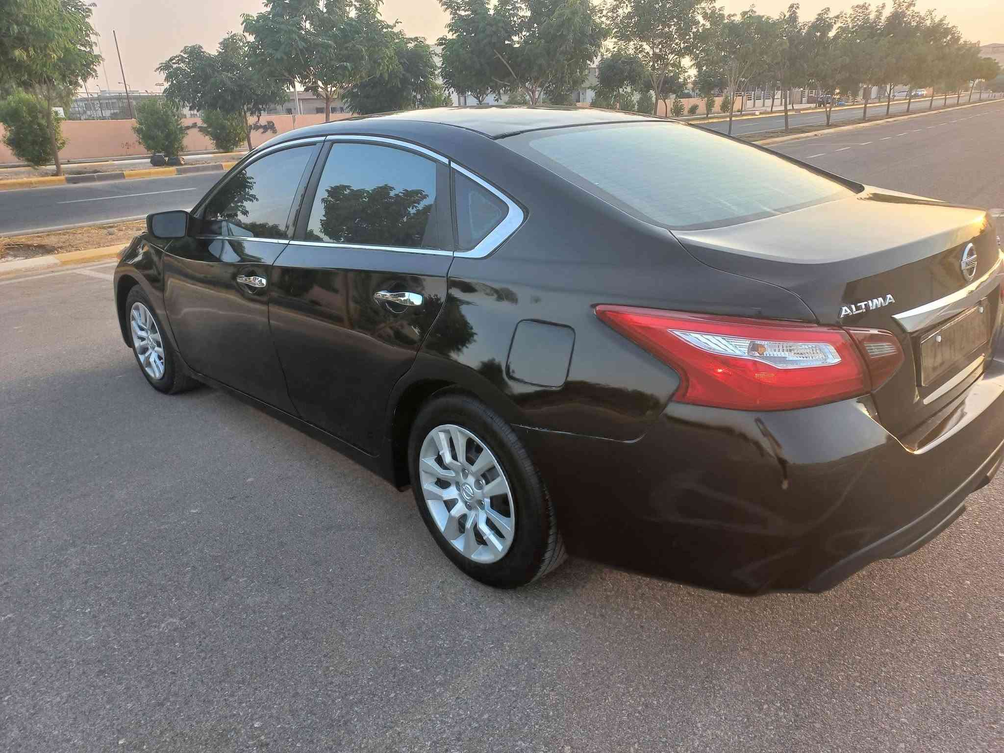 نيسان التما موديل ٢٠١٧ موصفات SR سياره كلشي بيها جديد كير برد موديل ٢٤ شادلها سياره نضيفه بيها كم قطعه صبغ ابيع احزام بدون دواخل  سبب شخوط صابغي سياره نضيفه ورقم وصدر كوله جديد السعر ٩٢ وبيها مجال بسيط العنوان كلار
***********
نيسان التما موديل ٢٠١٧ موصفات SR سياره كلشي بيها جديد كير برد موديل ٢٤ شادلها سياره نضيفه بيها كم قطعه صبغ ابيع احزام بدون دواخل  سبب شخوط صابغي سياره نضيفه ورقم وصدر كوله جديد السعر ٩٢ وبيها مجال بسيط العنوان كلار
