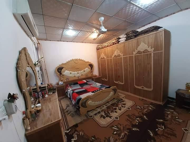 دار للبيع🏠 
________________________

التفاصيل:🖊🖊
♦️صنف العقار سند طابو ملك صرف 
♦️يتكون الدار من طابق ونص
♦️غرفتين وحدة جوا وحدة فوق
_________________________
المساحة : 📐📐
♦️مساحة الدار 100 متر
♦️الواجهة 5
♦️العمق 20
_________________________
الموقع : 🚩🚩
♦️موصل حي الميثاق خلف النور ماركت 
_________________________
♦️السعر 125
للمزيد من الاستفسار الاتصال على الرقم 
***********☎️
