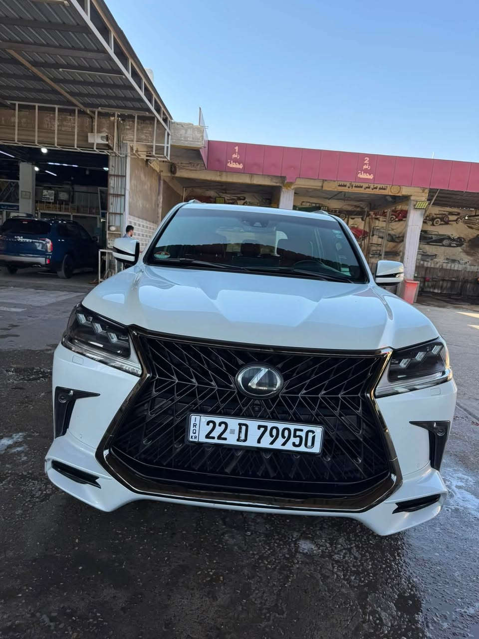 لكزس LX570 كورو اصل موديل2019 كفاله عامه ماشيه 100 الف فقط نضيفه جداً رقم اربيل بأسمي تحويل مباشر لأستفسار لاتصال ***********
