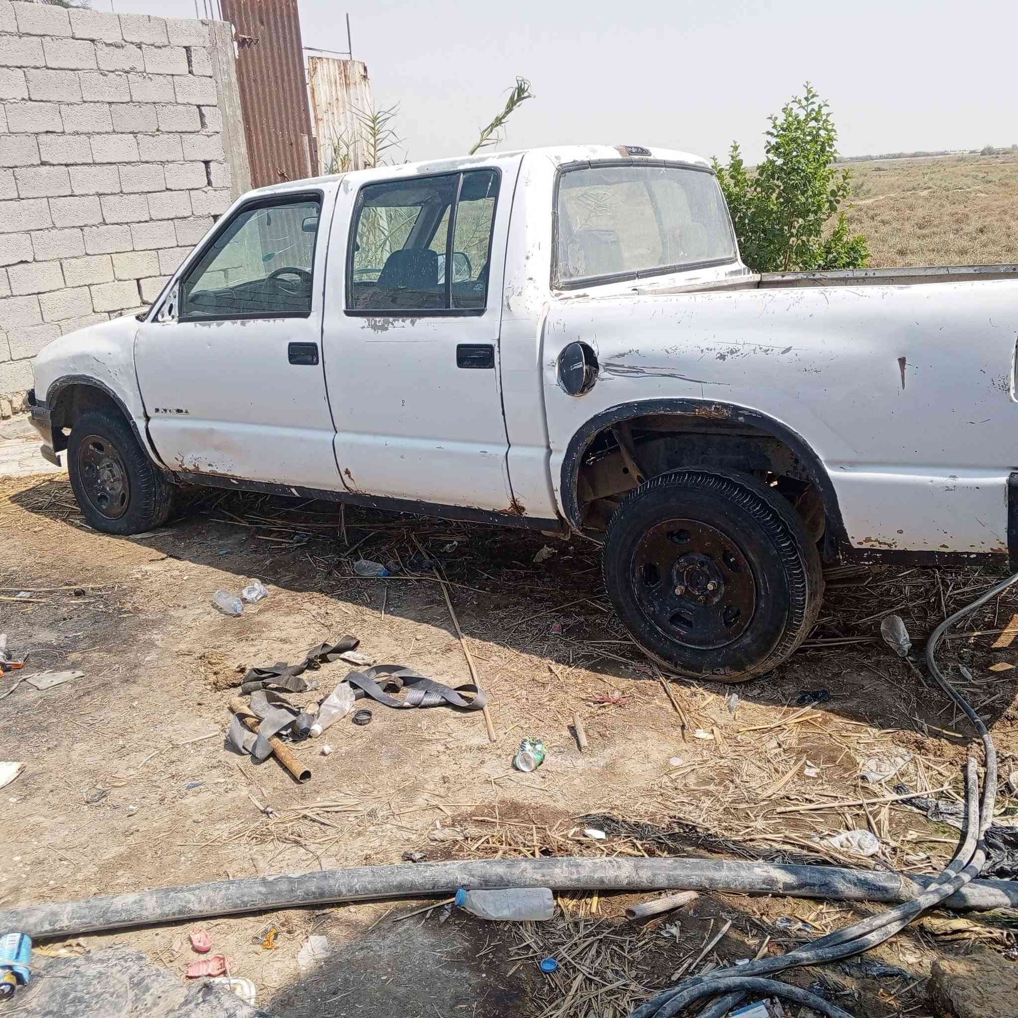 شباب سياره بيكم للبيع رقم ابيض بيه مكينه ونجي  الستفسار  رقم ***********
