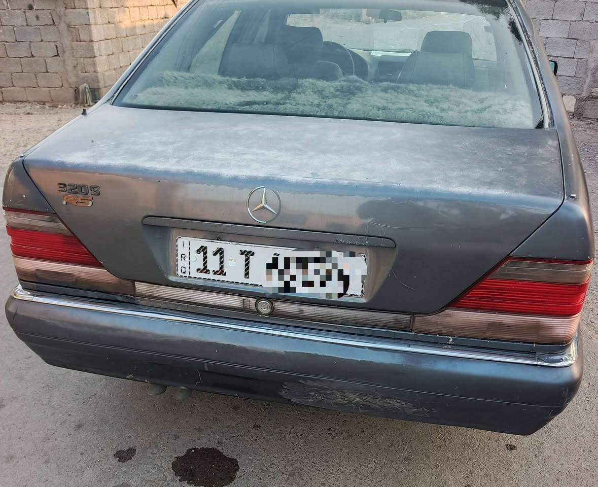 شبح موديل 1994 رقم بغداد انكليزي محرك 3000 بطة . السيارة بيها جراد التبريد عاطل السعر 38 مكان السيارة واسط للاستفسار واتس آب او اتصال ***********
