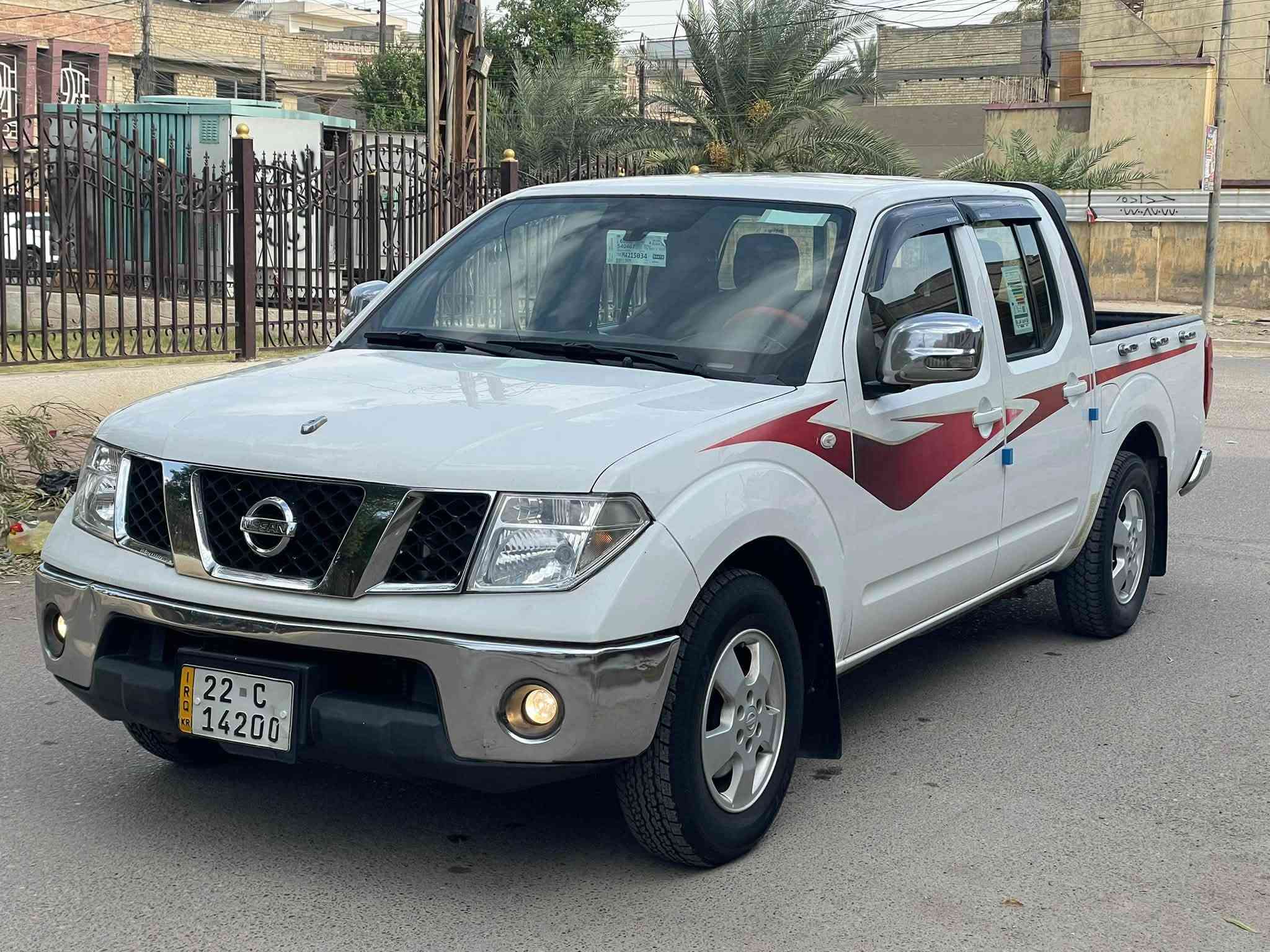 نيفارا • اوتوماتيك • ٢٠١٢