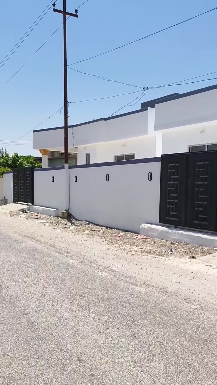 السلام عليكم بيتين للبيع حي الصياد المساحه للبيت الواحد 250متر مي وكهرباء وتبليط بيوت جاهزة بس تسكن ماطور مي تانكيات كيزر بنكات كلوبات كاملات من كلشي موقع 🌐مميز التفاصيل اكثر بل المقطع شوف المقطع كامل وخابرني سعر البيت الواحد 64مليون وقابل للتفاوض التفاصيل اكثر ***********
